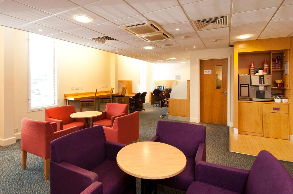 Premier Inn London Heathrow Airport Bath Road