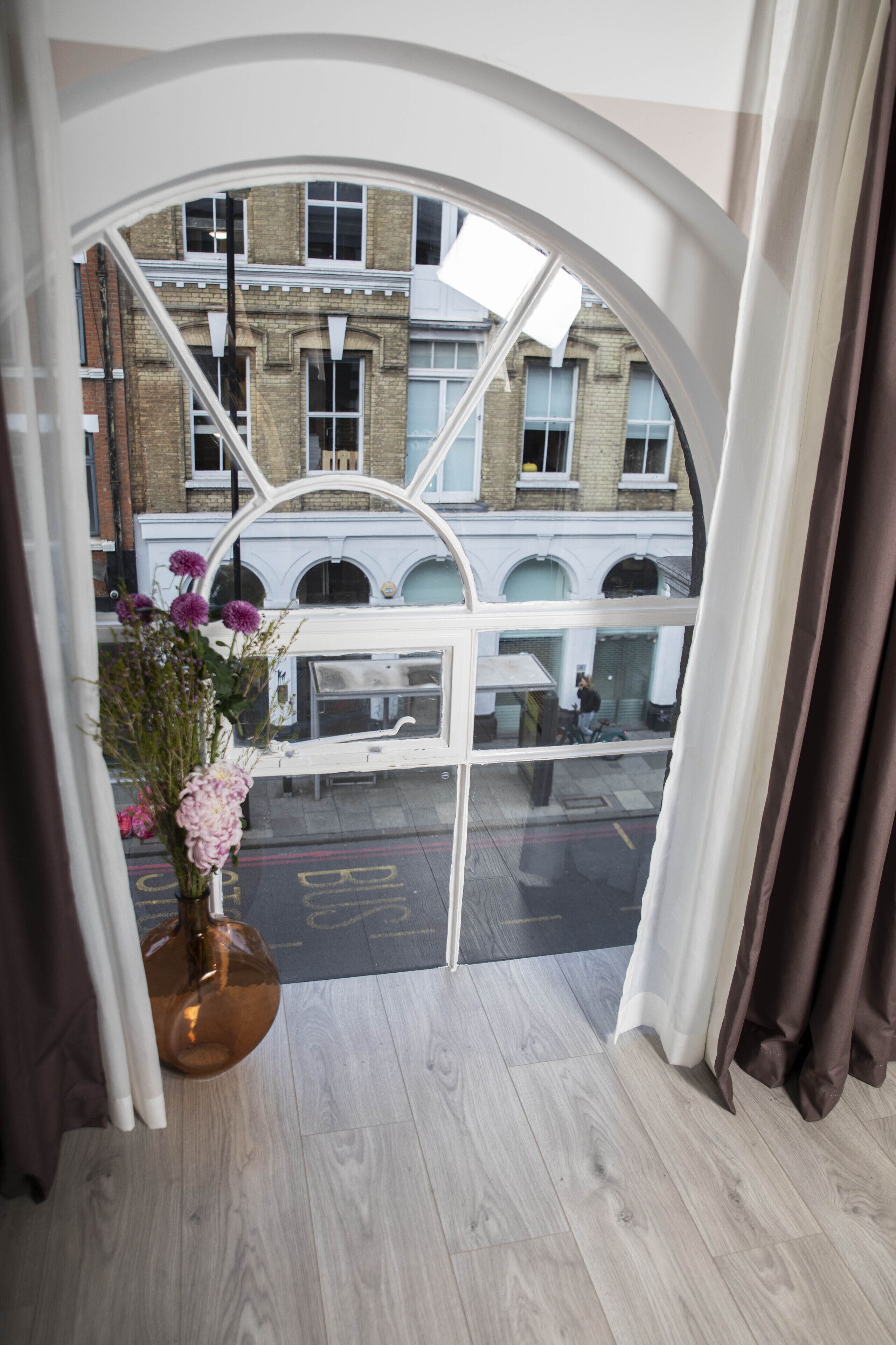 Aldgate Commercial House Apartments Aldgate Commercial House Apartments