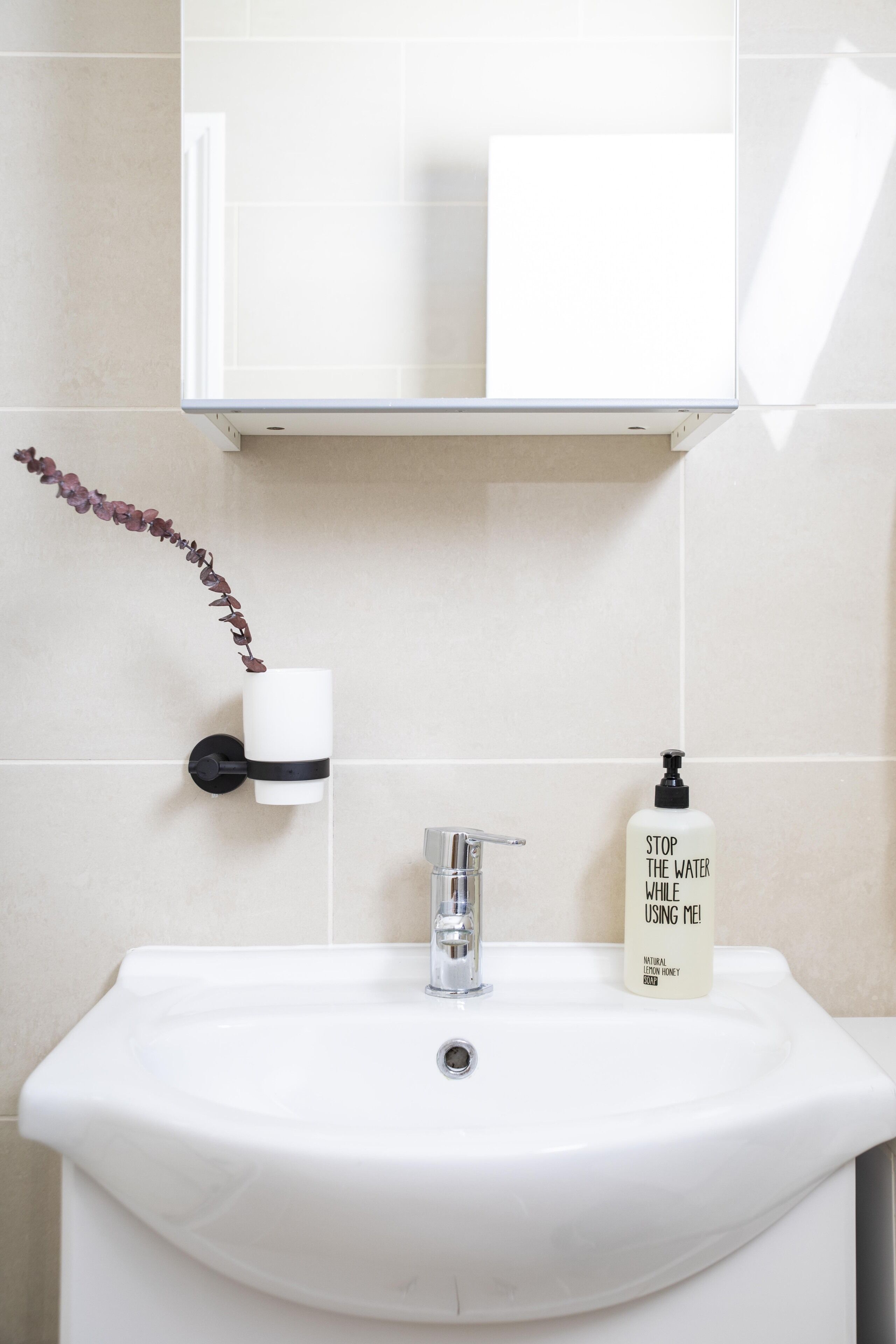 Aldgate Commercial House Apartments Aldgate Commercial House Apartments