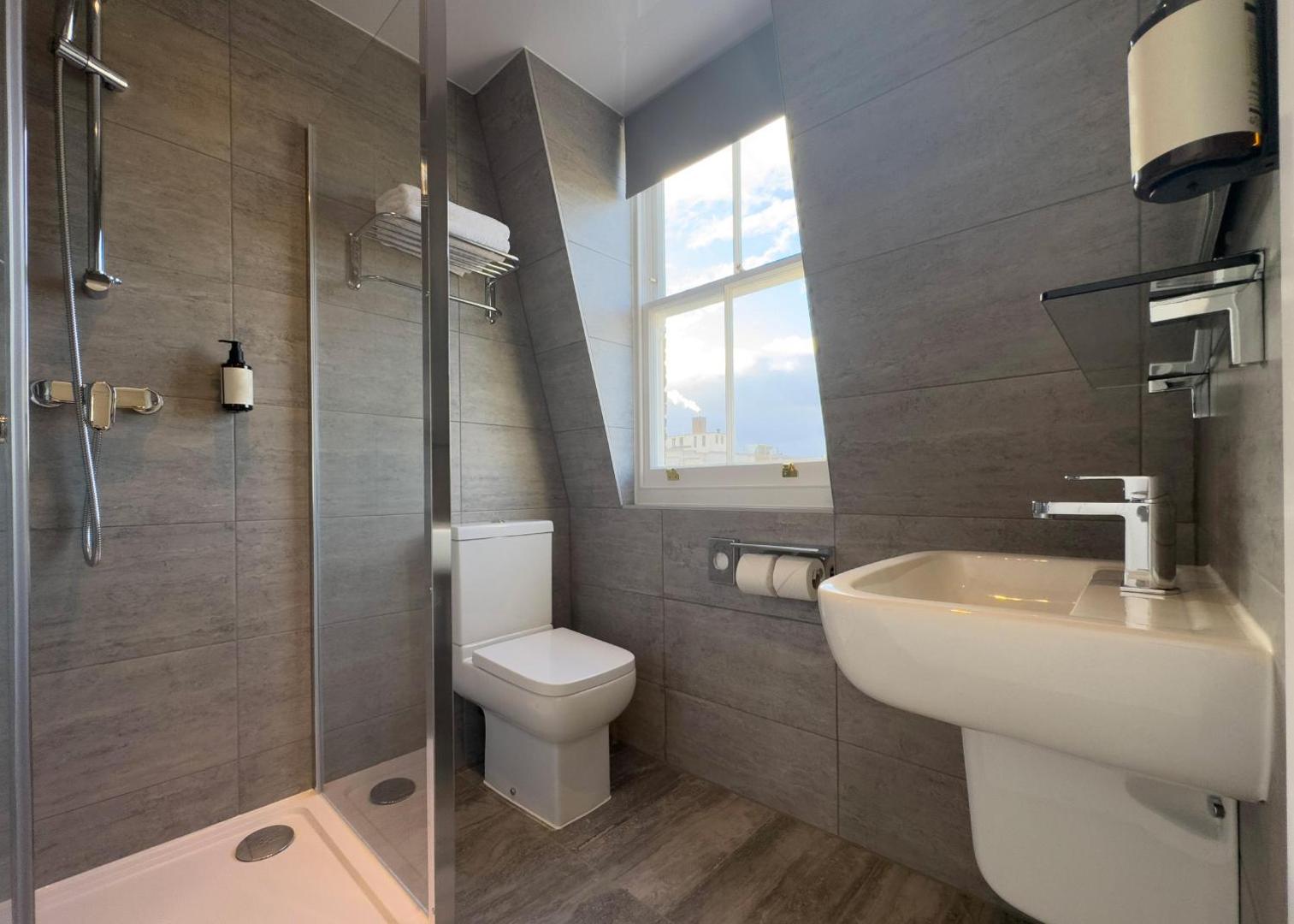 Berjaya Eden Park London Hotel Berjaya Eden Park London Hotel