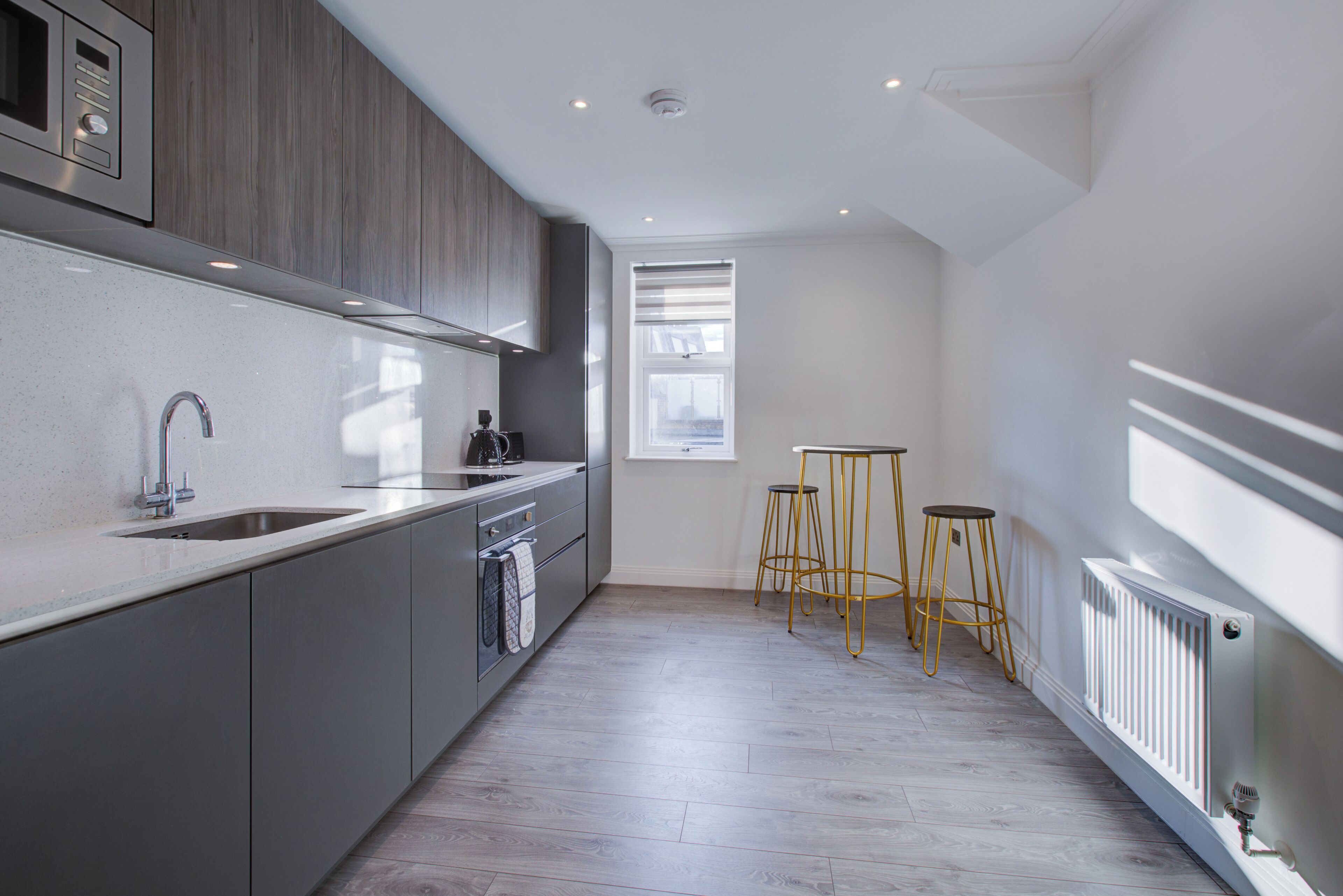 Hybrid Resi - Fulham Hybrid Resi - Fulham