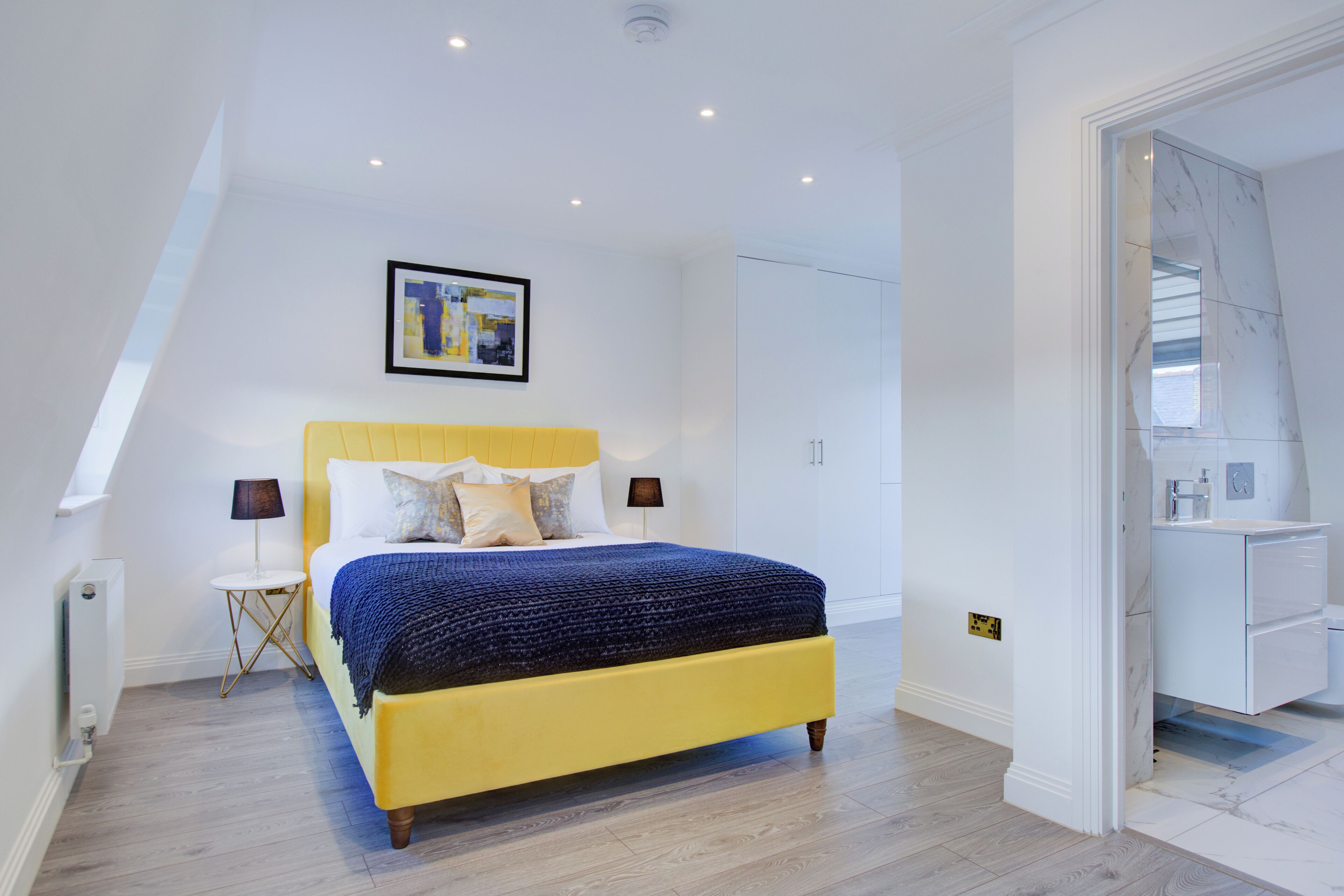 Hybrid Resi - Fulham Hybrid Resi - Fulham
