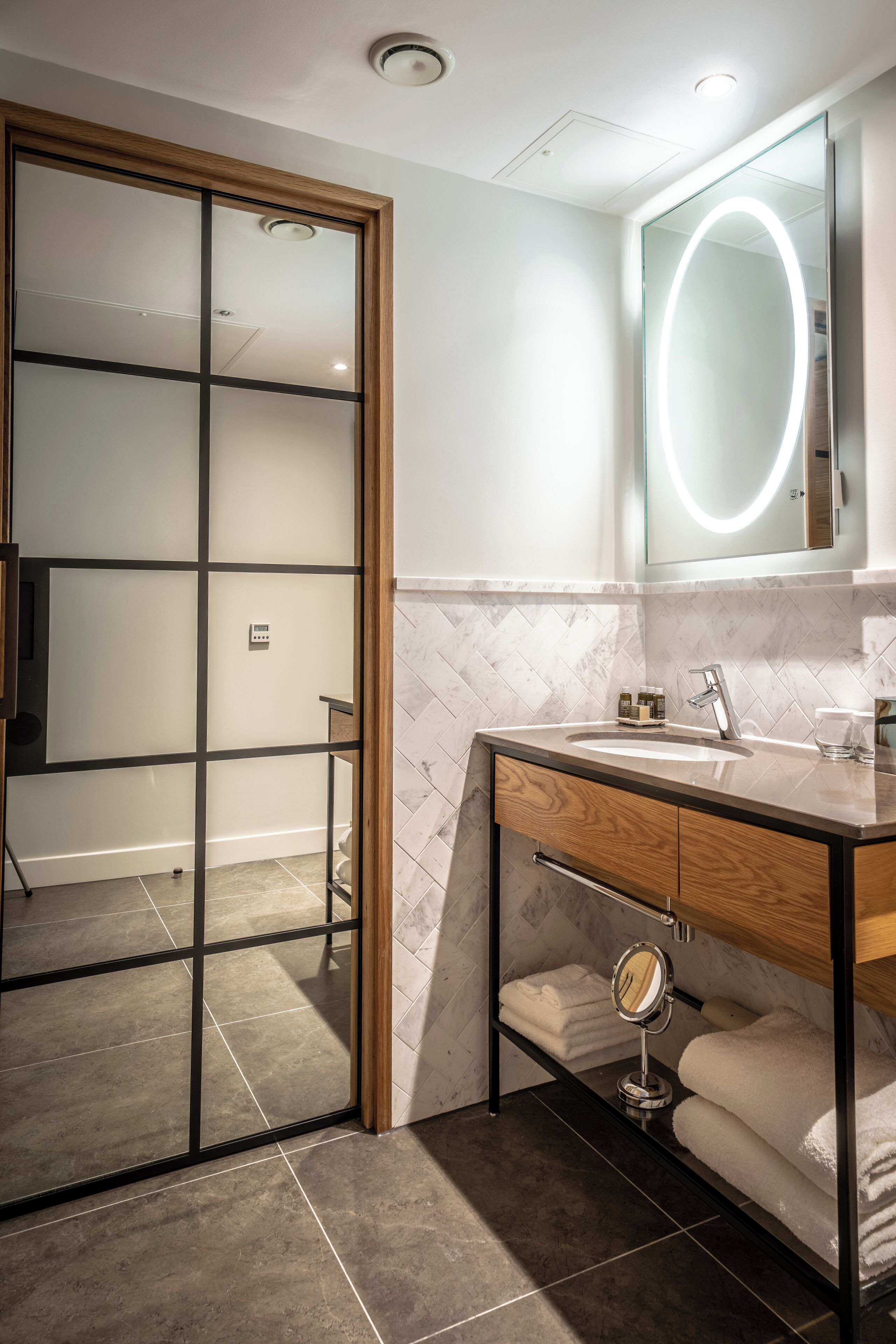 Lincoln Plaza London, Curio Collection by Hilton Lincoln Plaza London, Curio Collection by Hilton