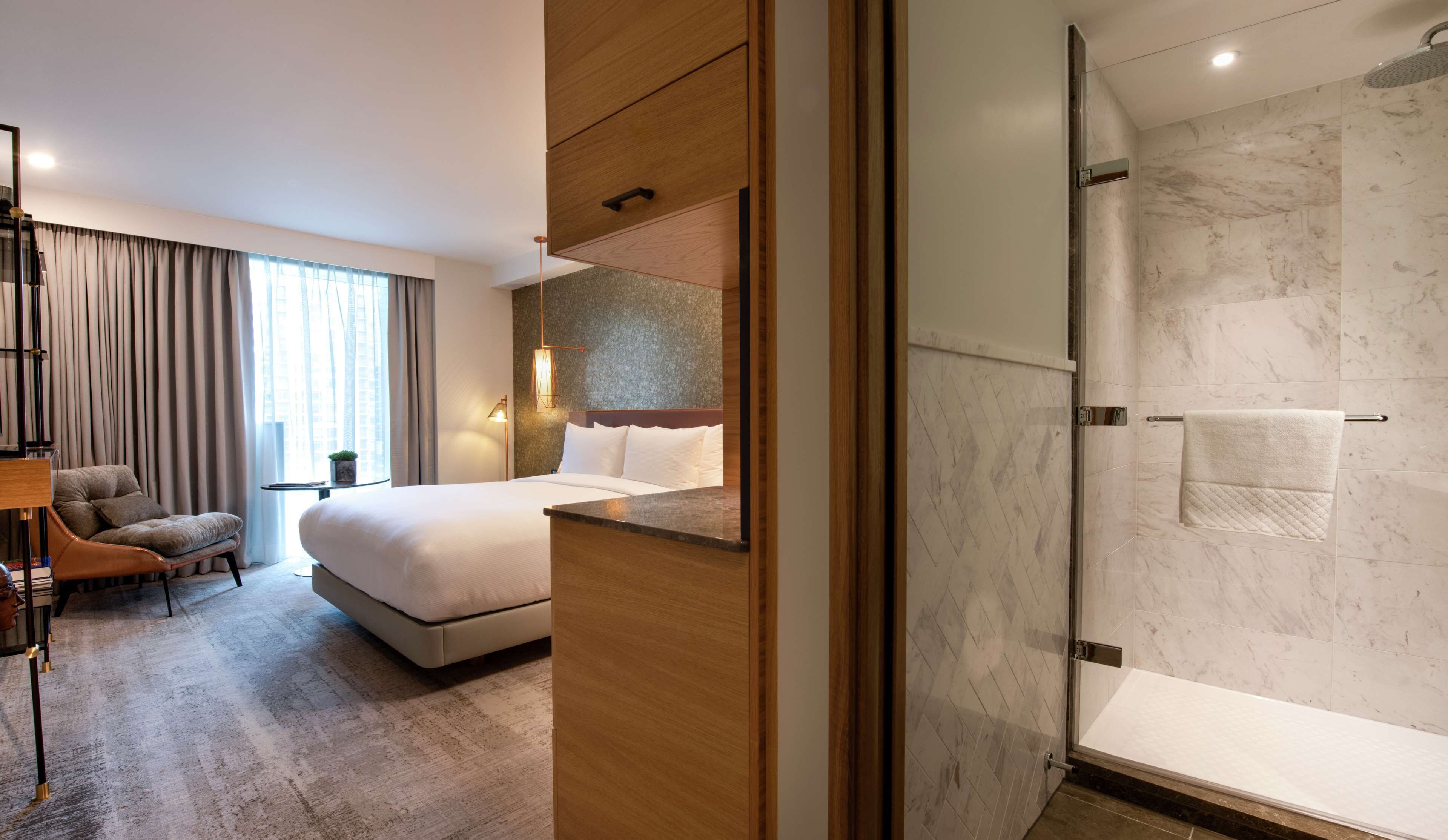 Lincoln Plaza London, Curio Collection by Hilton Lincoln Plaza London, Curio Collection by Hilton
