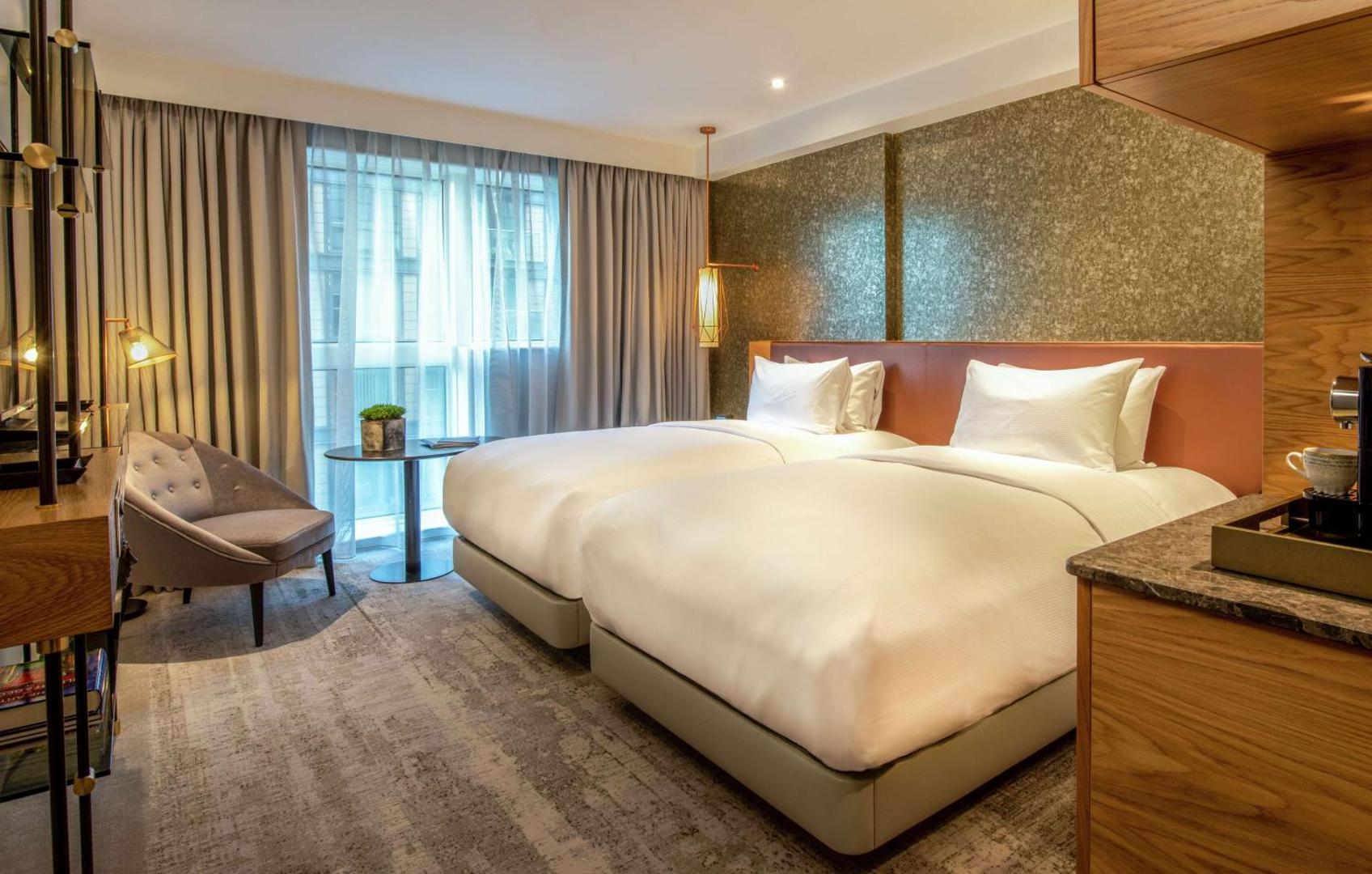 Lincoln Plaza London, Curio Collection by Hilton Lincoln Plaza London, Curio Collection by Hilton