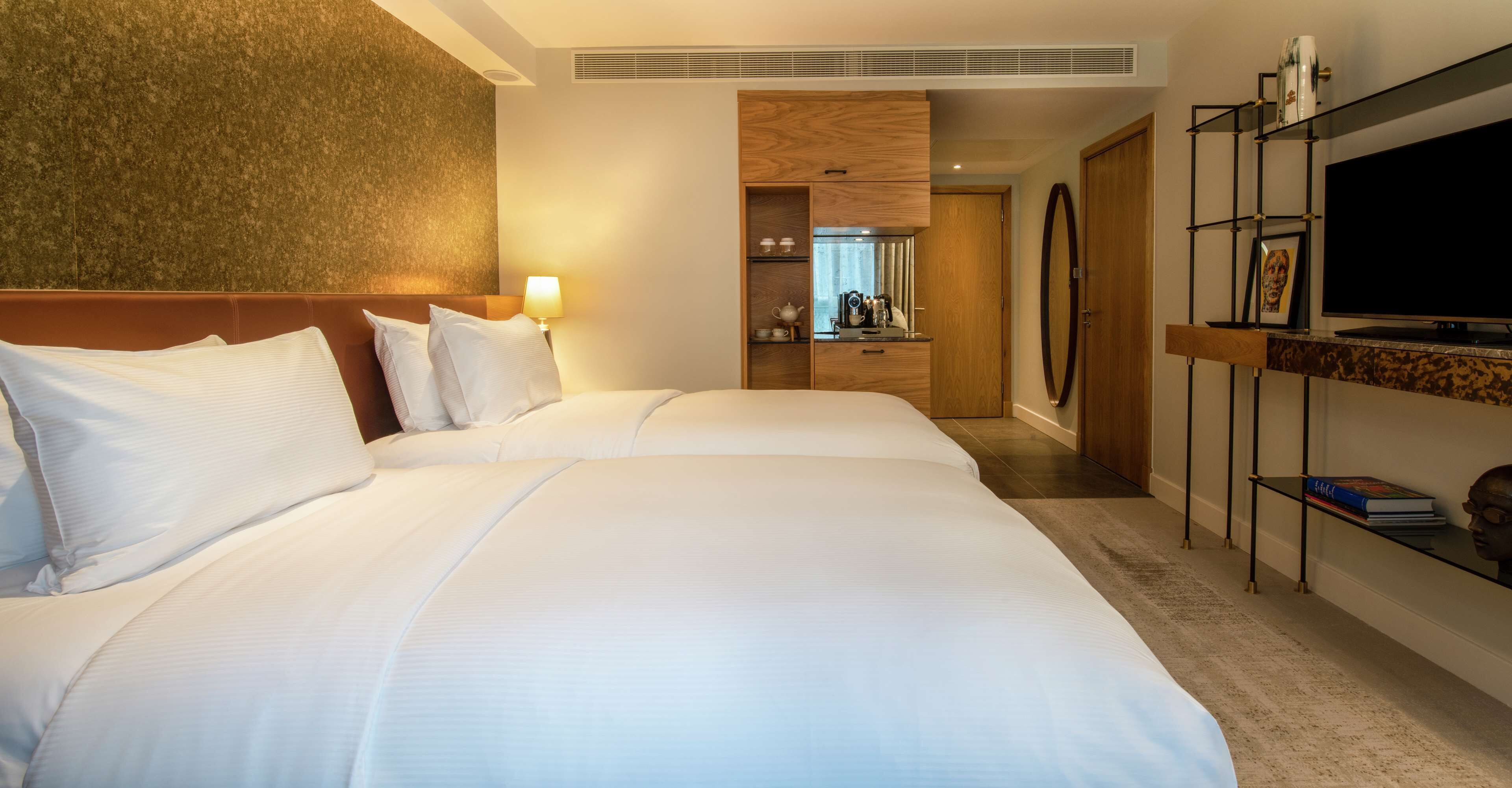 Lincoln Plaza London, Curio Collection by Hilton Lincoln Plaza London, Curio Collection by Hilton