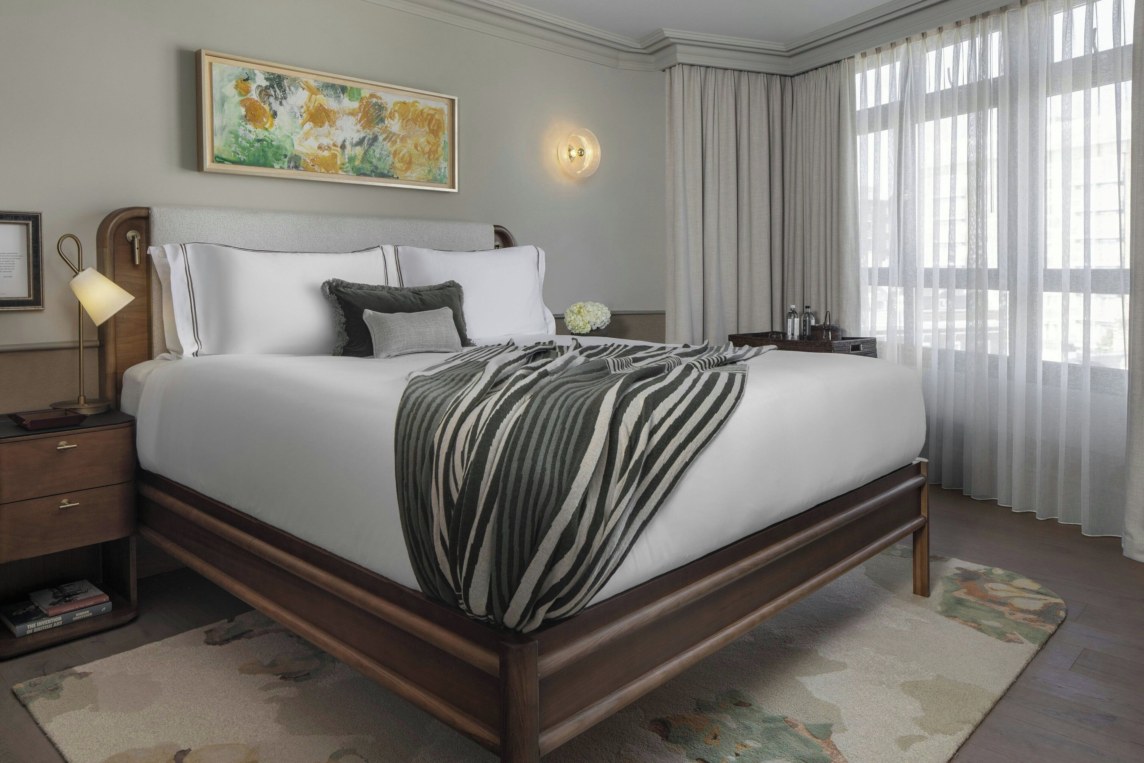 Montcalm Mayfair Autograph Collection Montcalm Mayfair Autograph Collection