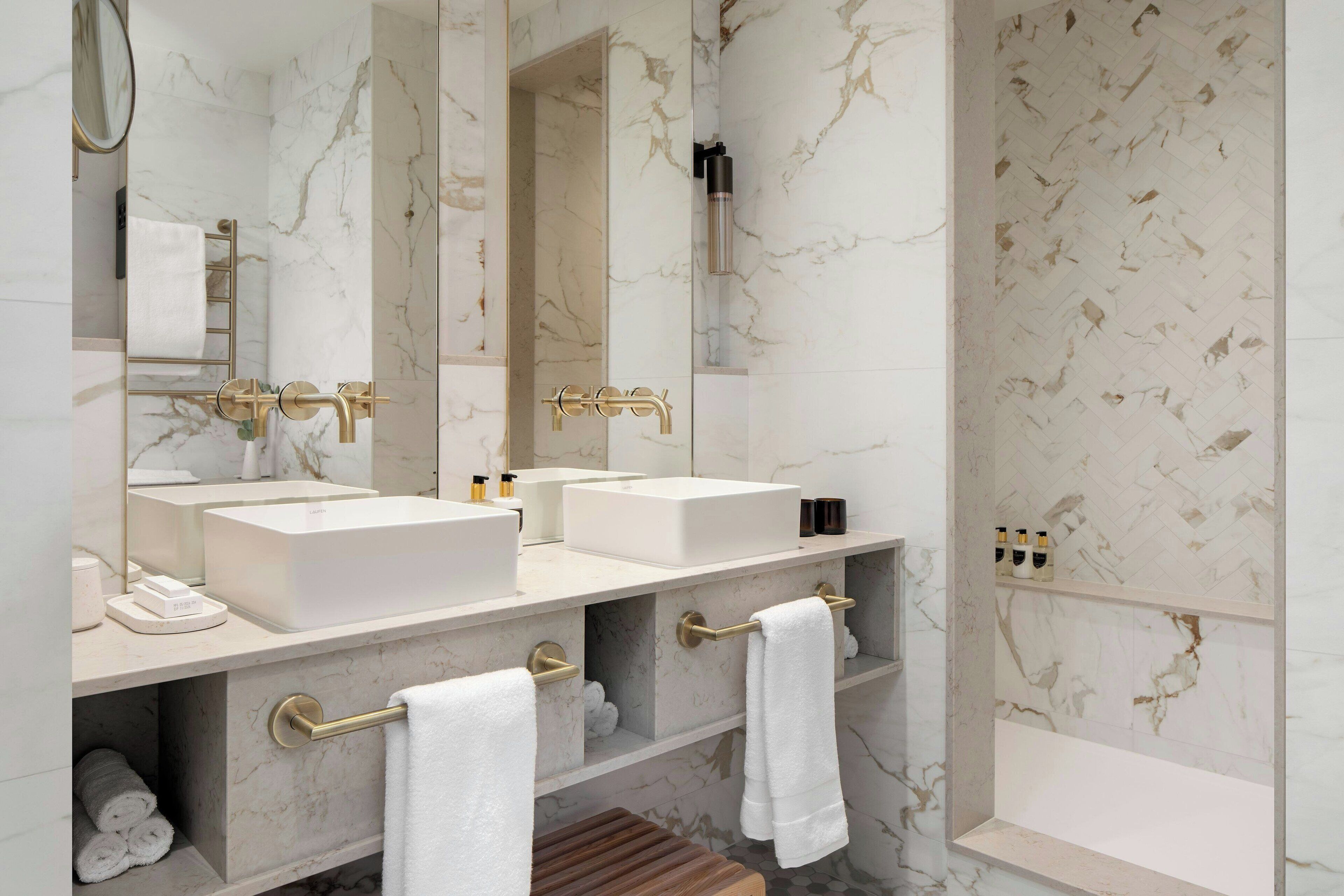 Montcalm Mayfair Autograph Collection Montcalm Mayfair Autograph Collection
