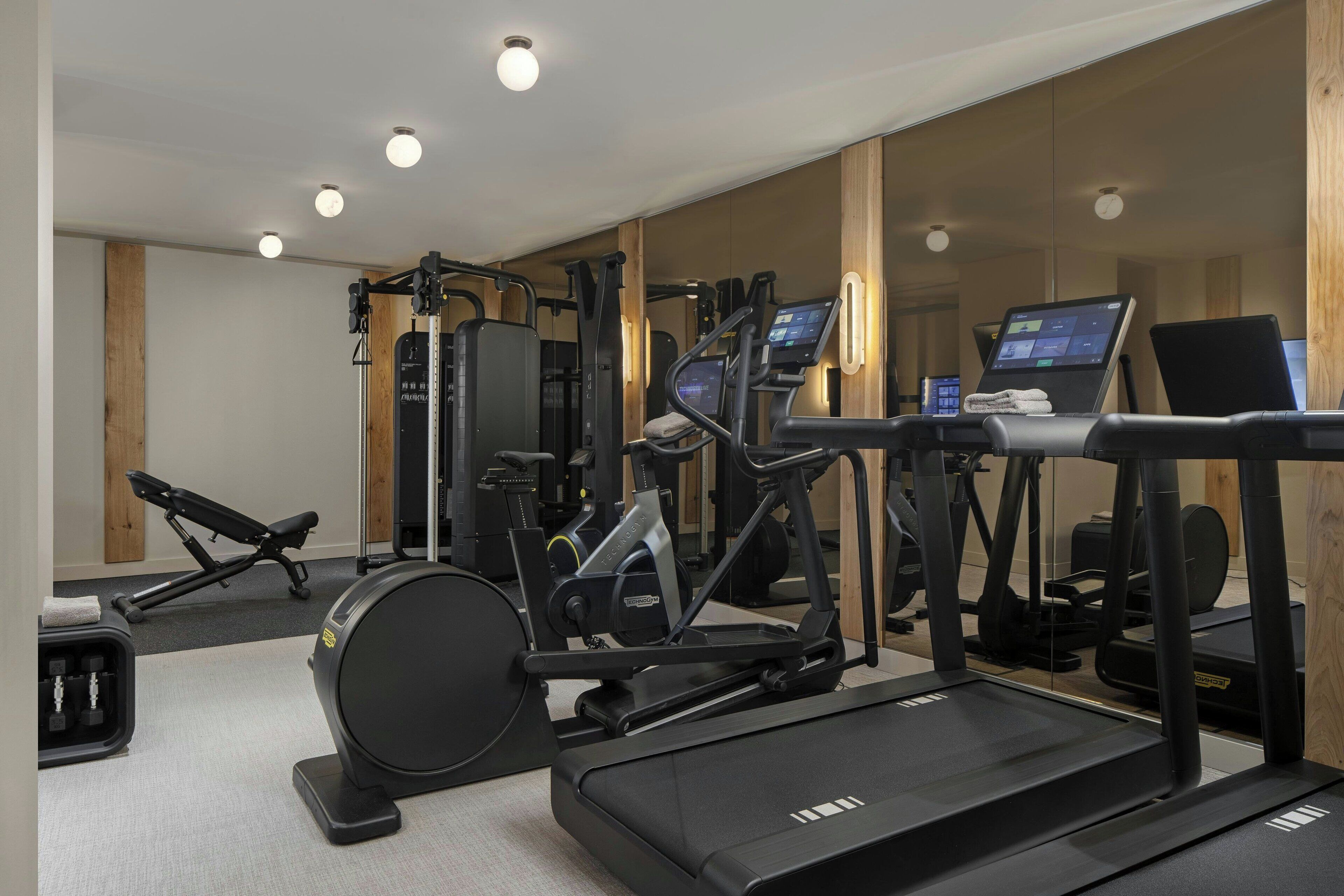 Montcalm Mayfair Autograph Collection Montcalm Mayfair Autograph Collection