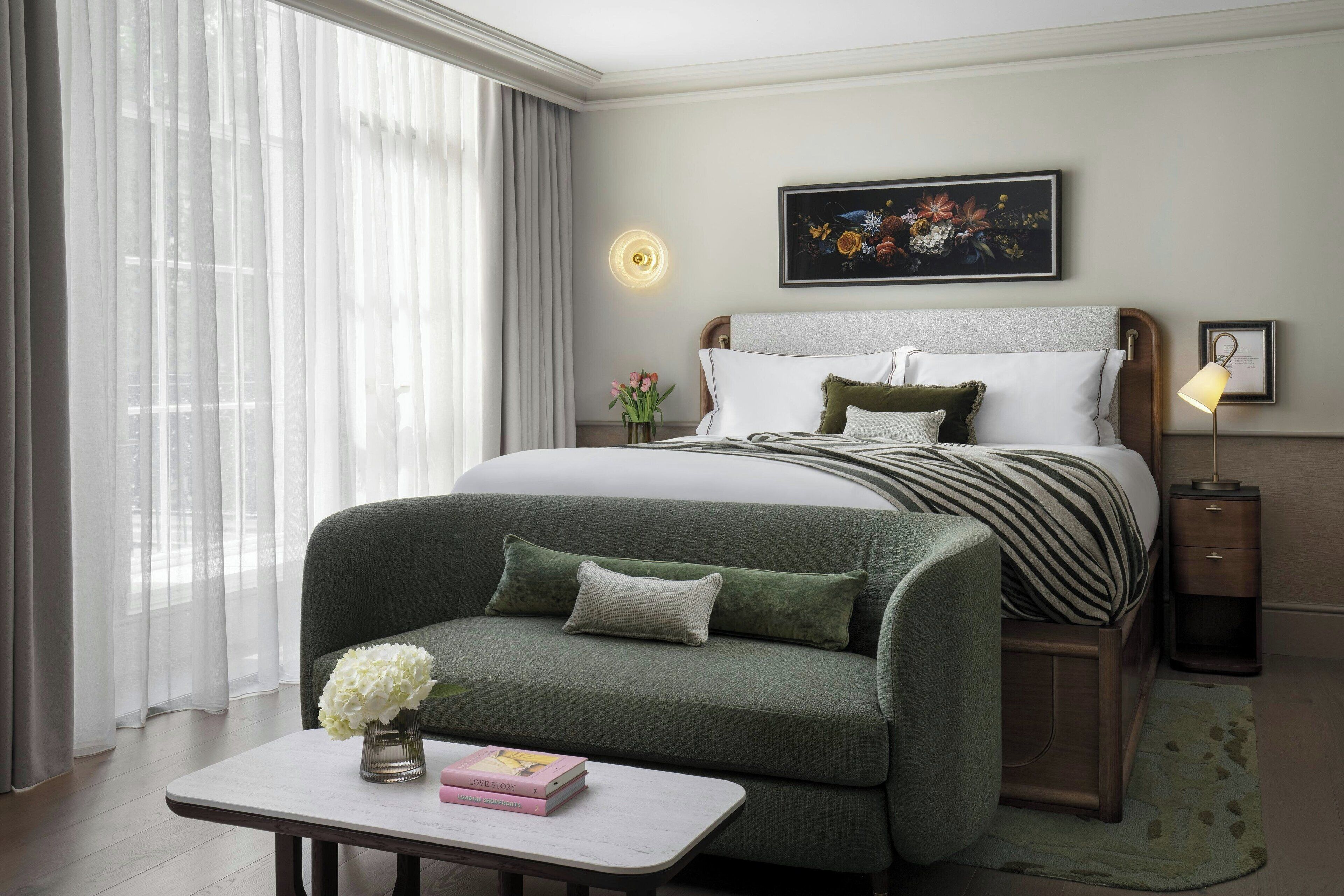 Montcalm Mayfair Autograph Collection Montcalm Mayfair Autograph Collection