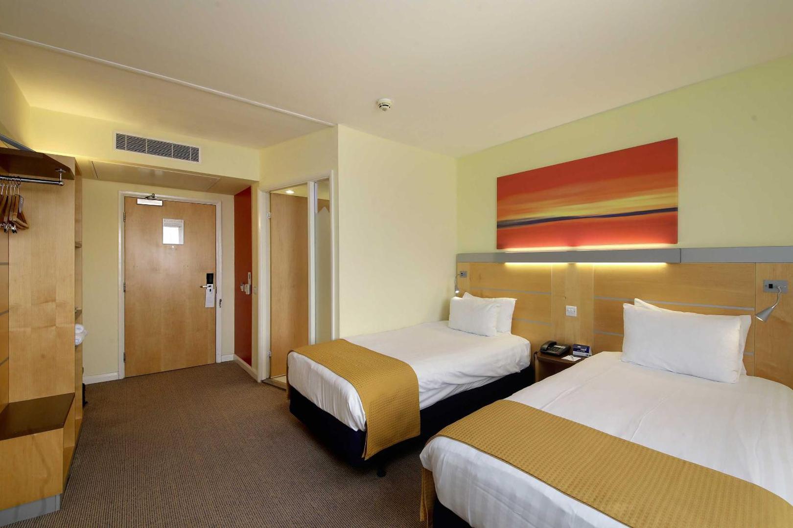 Premier Inn London Ilford Newbury Park Hotel Premier Inn London Ilford Newbury Park Hotel