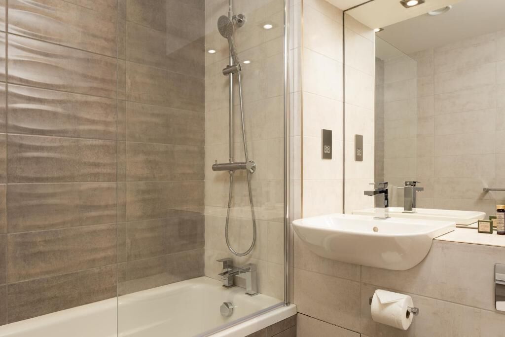 Roomzzz London Stratford Roomzzz London Stratford