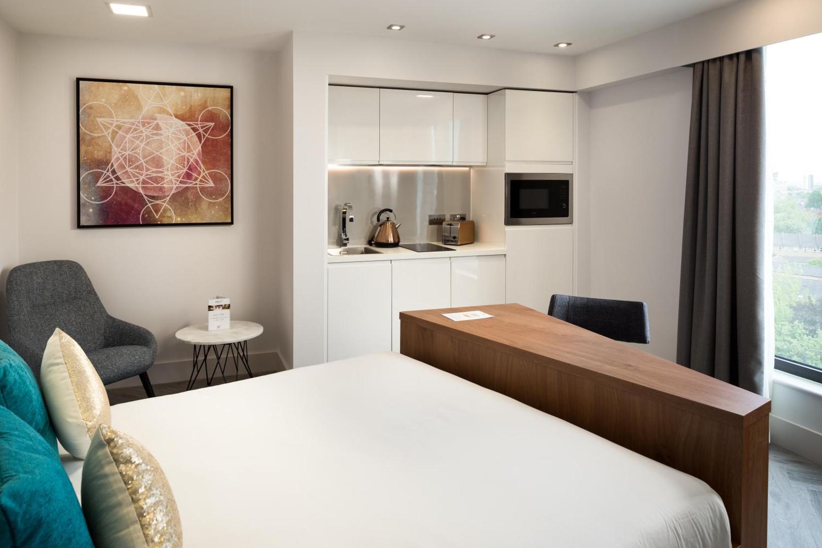 Roomzzz London Stratford Roomzzz London Stratford