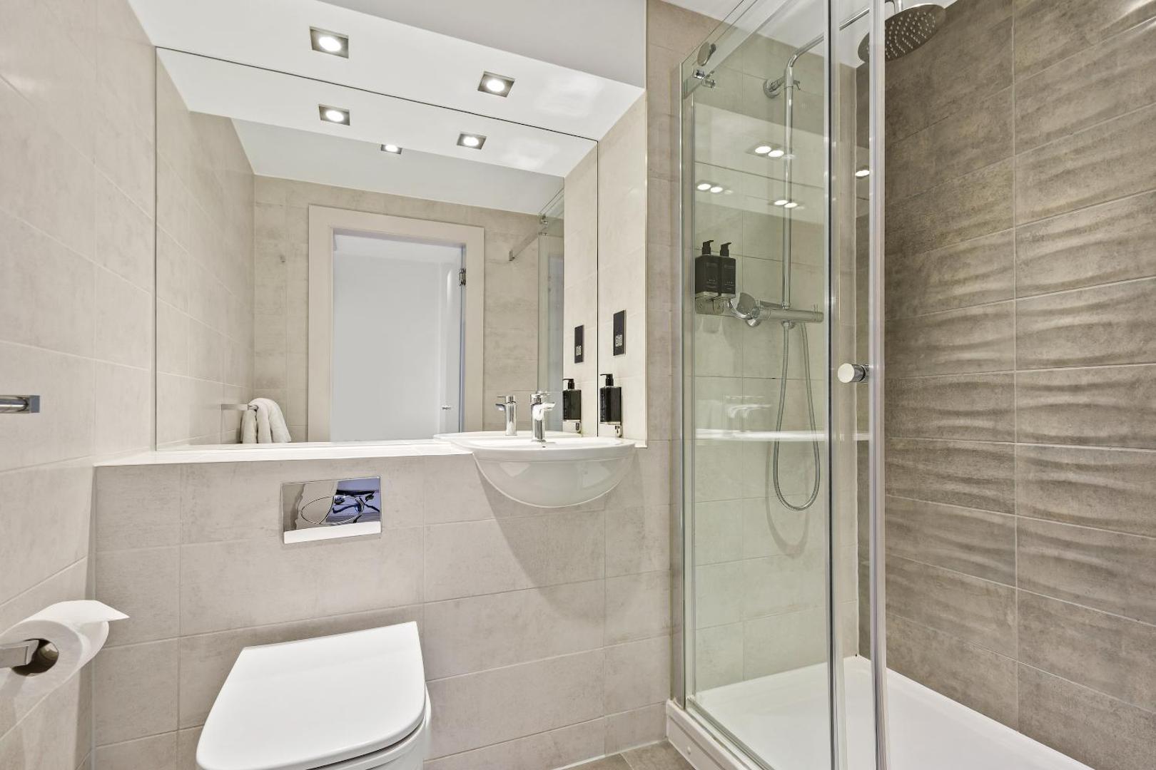 Roomzzz London Stratford Roomzzz London Stratford