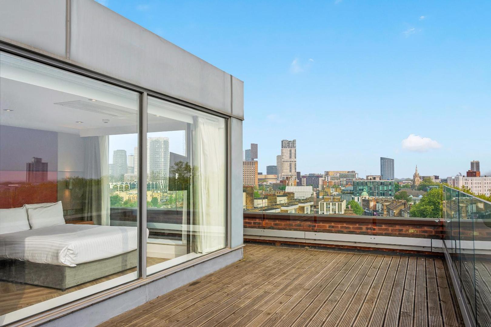 Roomzzz London Stratford Roomzzz London Stratford