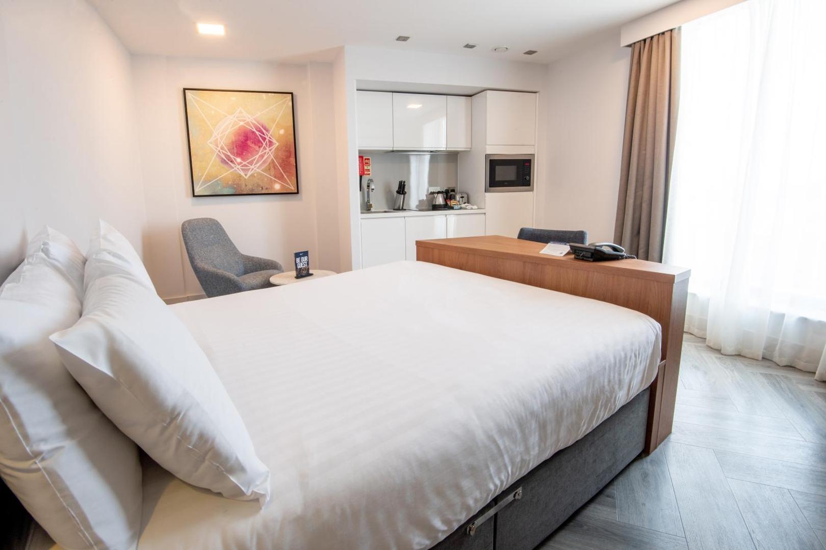 Roomzzz London Stratford Roomzzz London Stratford
