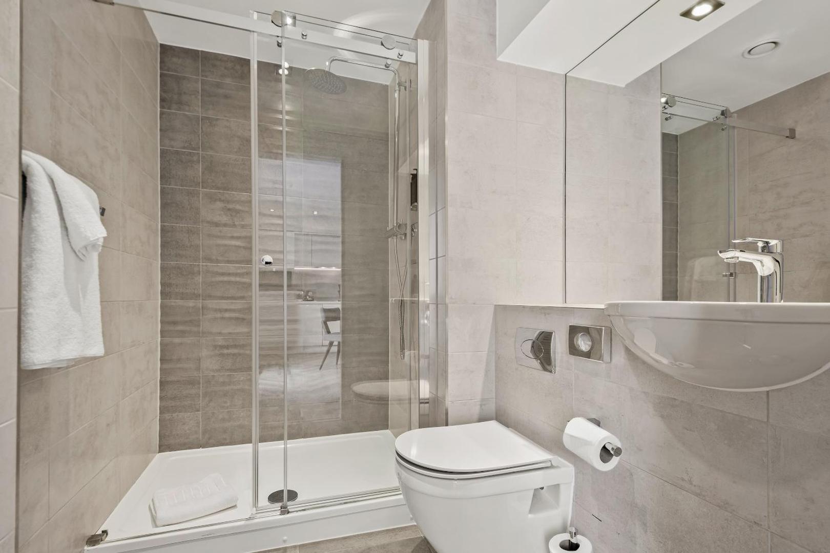 Roomzzz London Stratford Roomzzz London Stratford