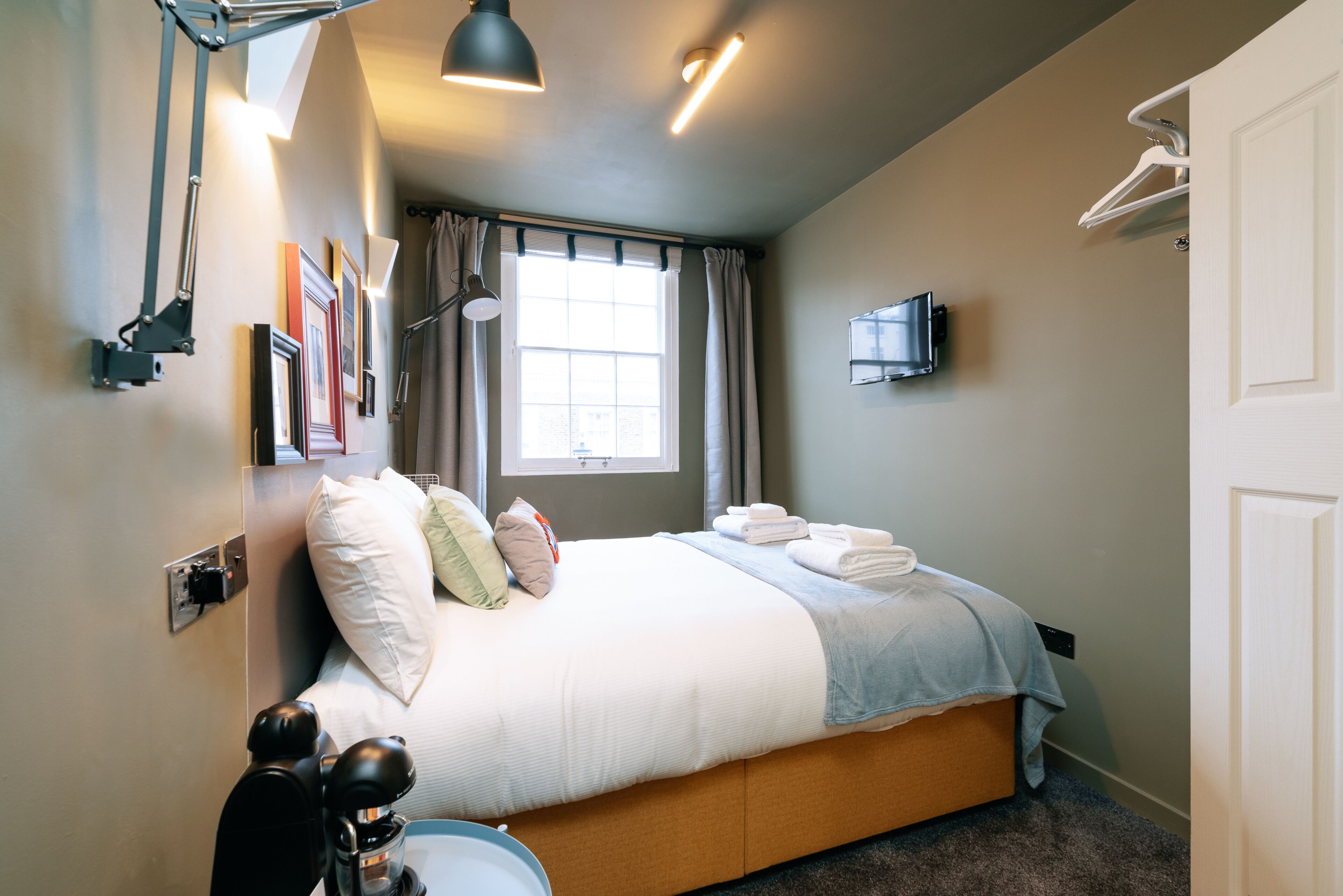 The Warwick by Aura Collection The Warwick by Aura Collection