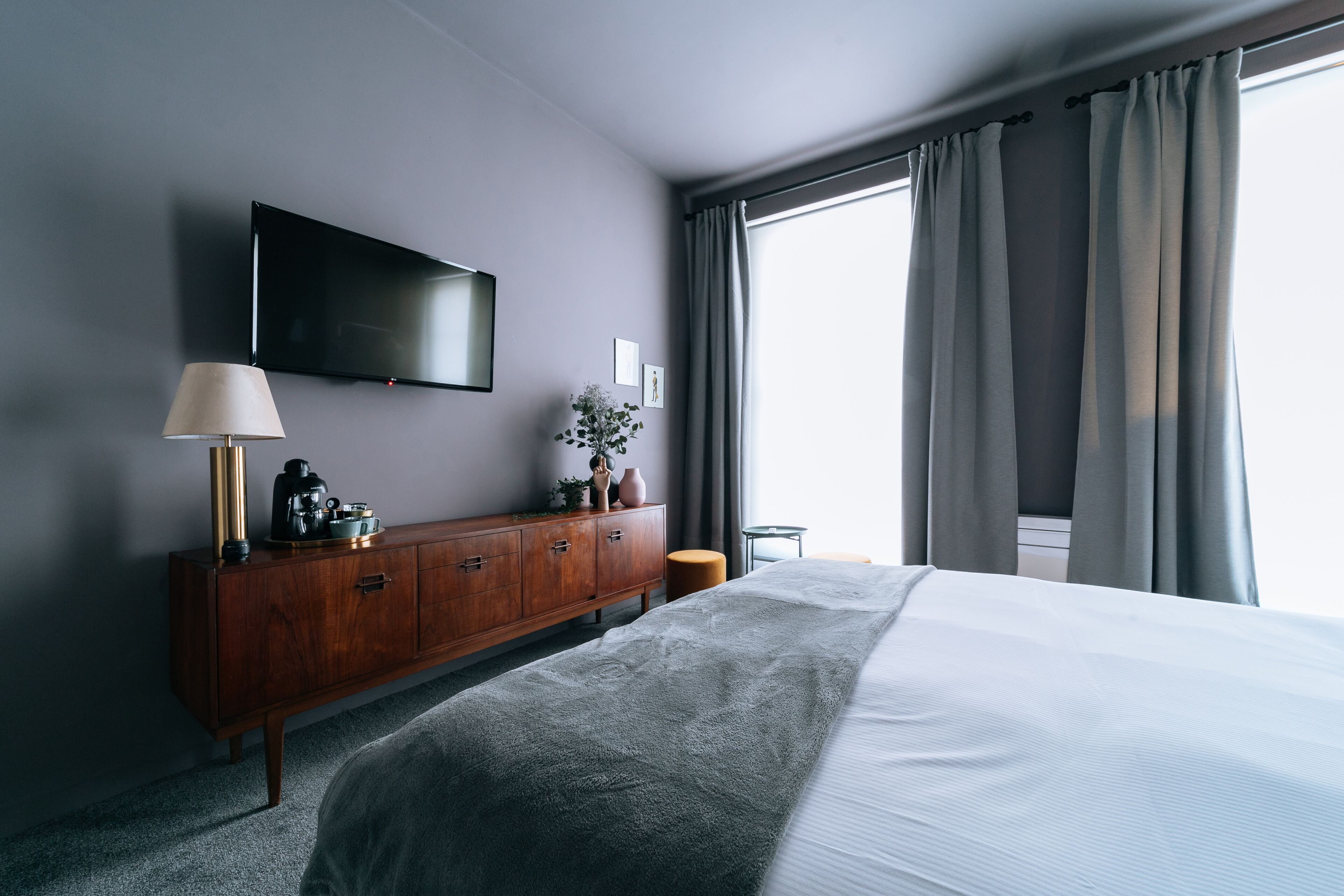 The Warwick by Aura Collection The Warwick by Aura Collection