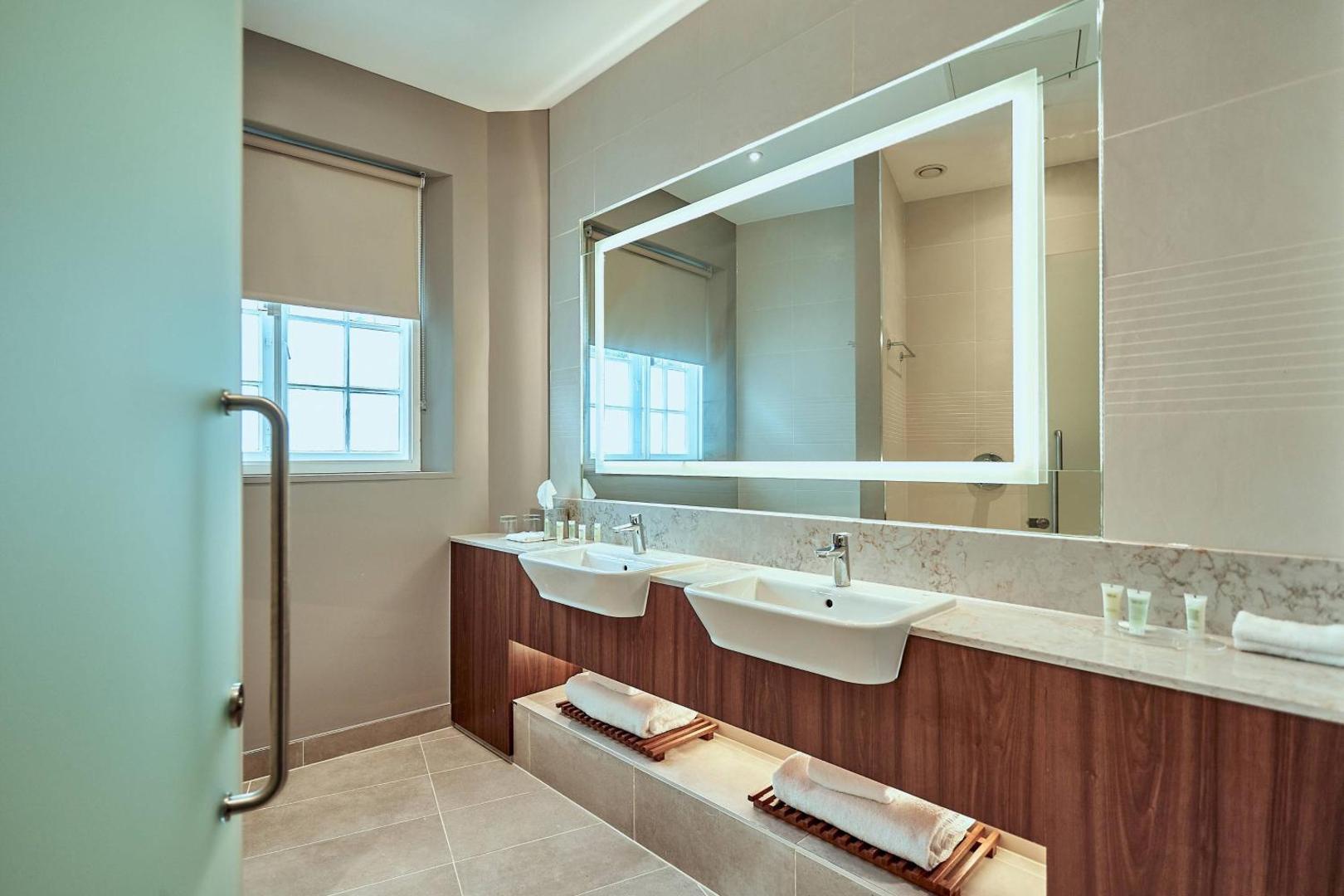 Courtyard Oxford City Centre