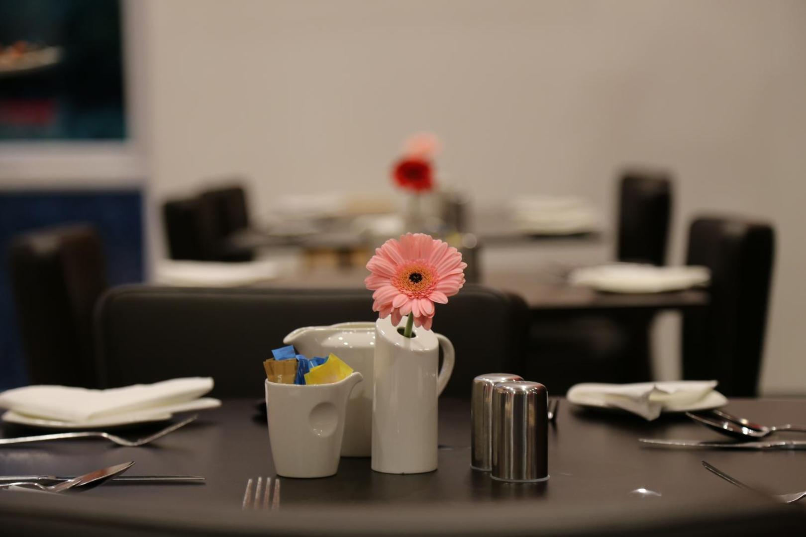 Ramada by Wyndham Oxford Ramada by Wyndham Oxford