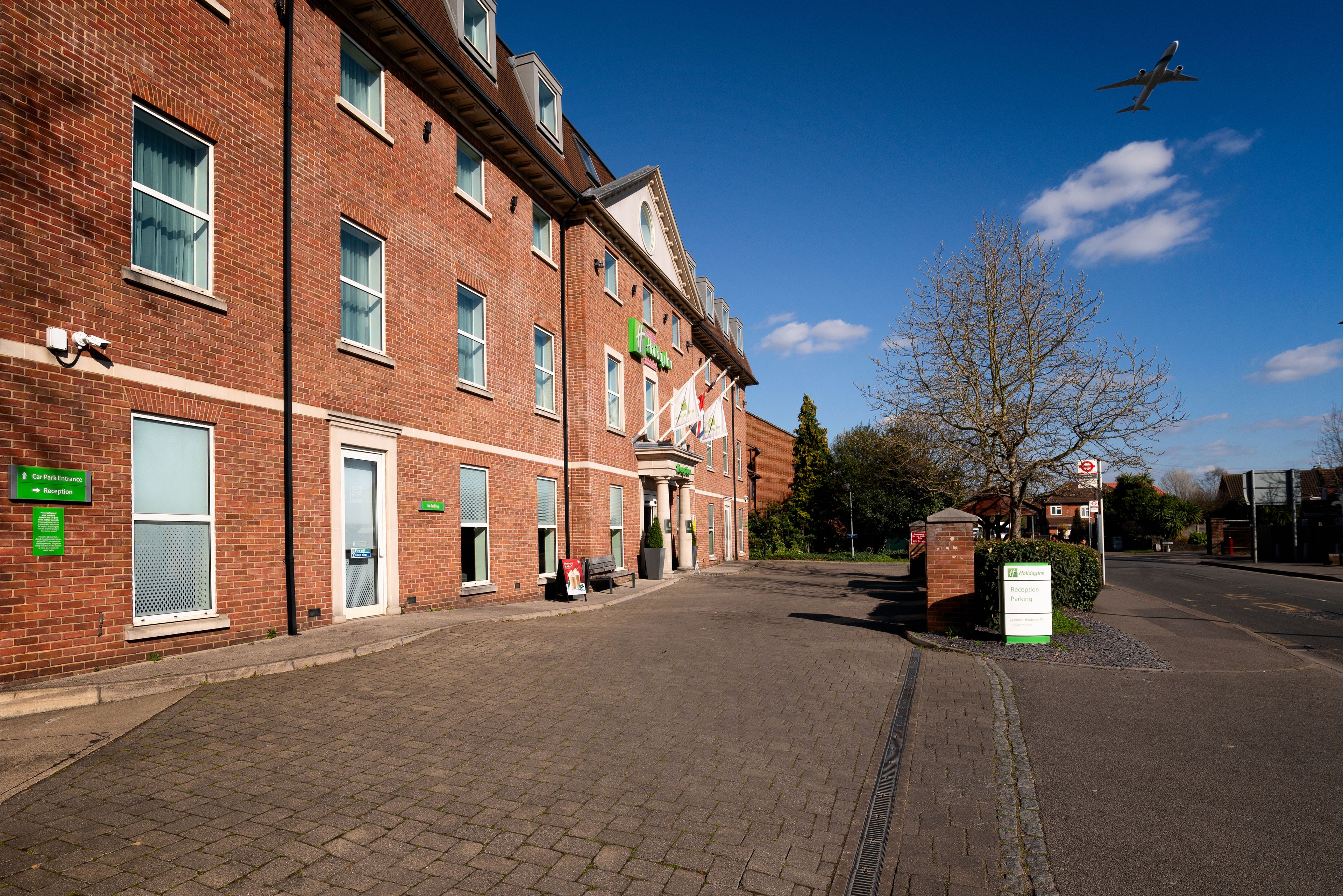 B&B HOTEL London Heathrow