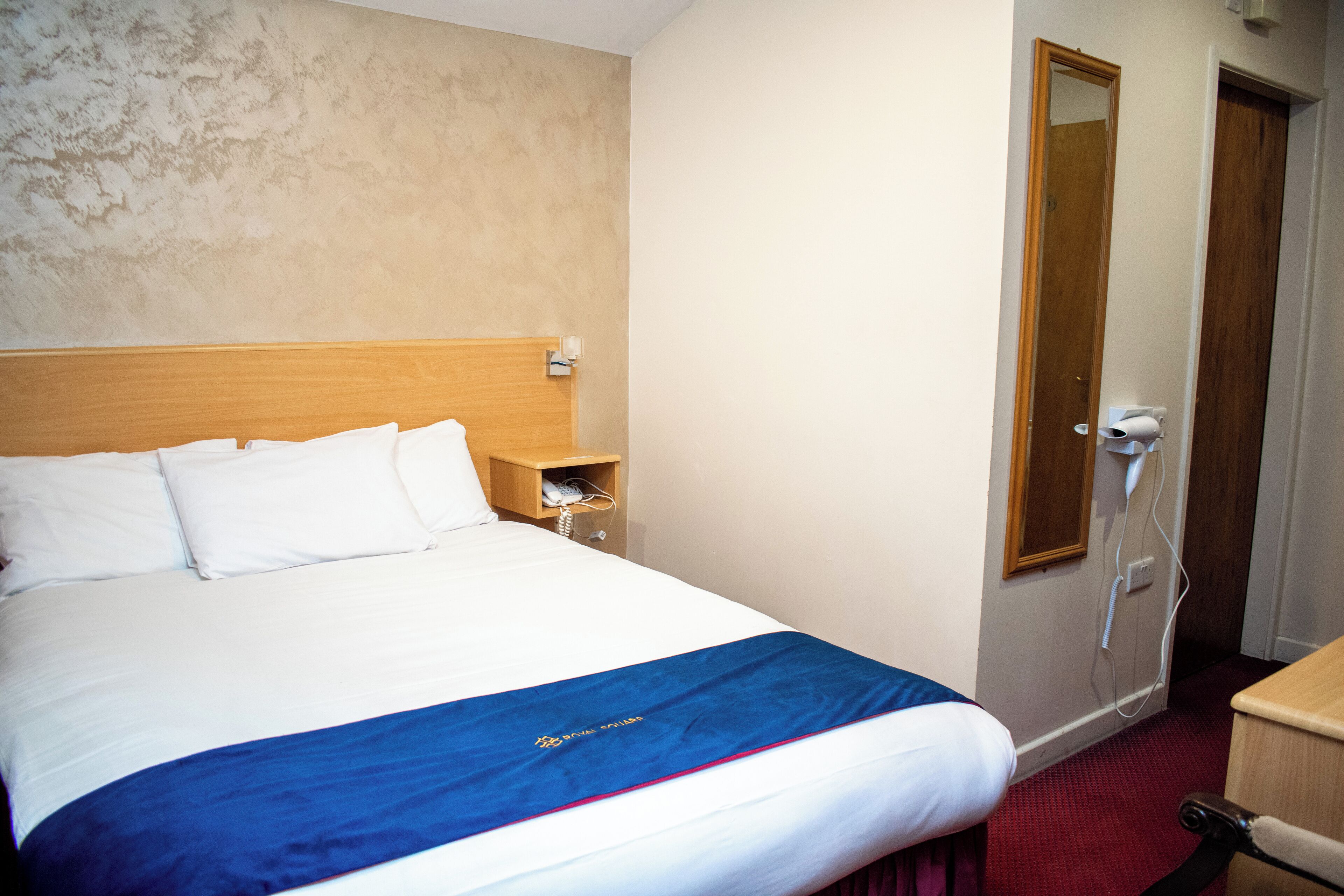 Royal Square Hotel - NEC and Birmingham Airport Royal Square Hotel - NEC and Birmingham Airport