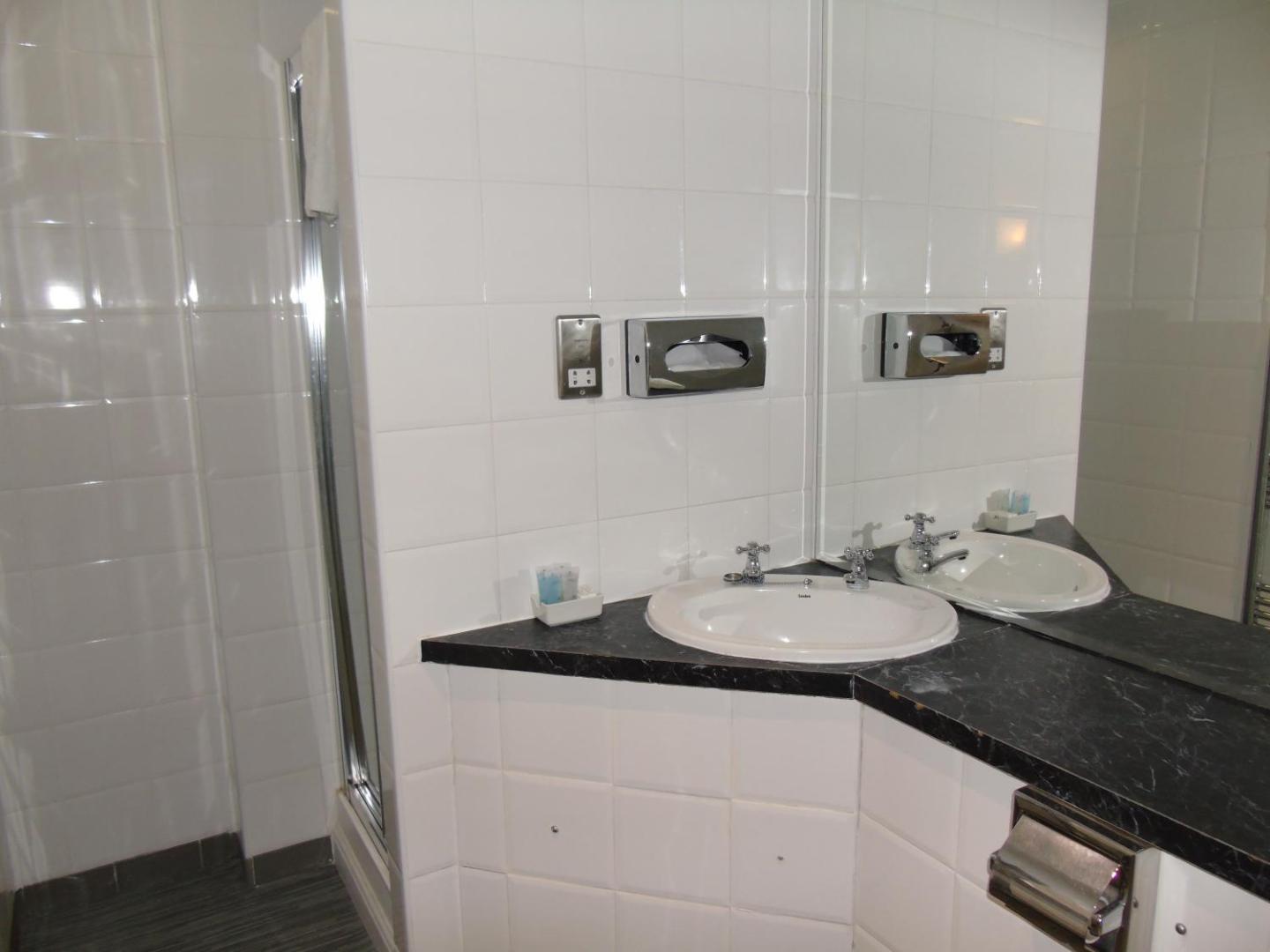 The Avenue Hotel The Avenue Hotel