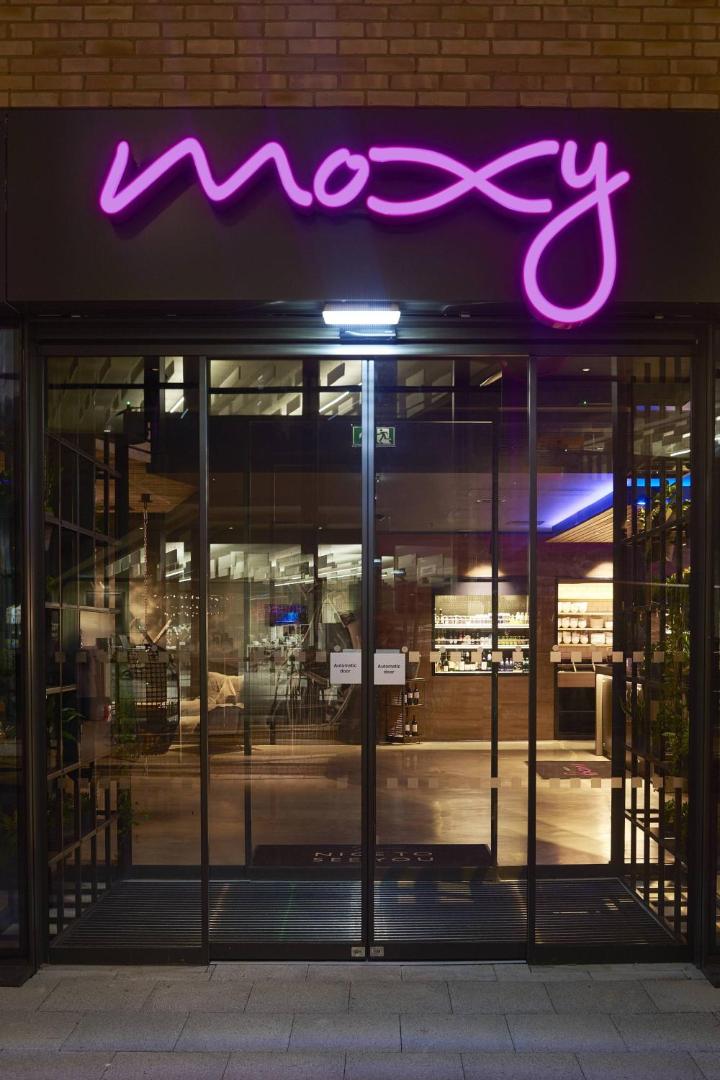 Moxy York