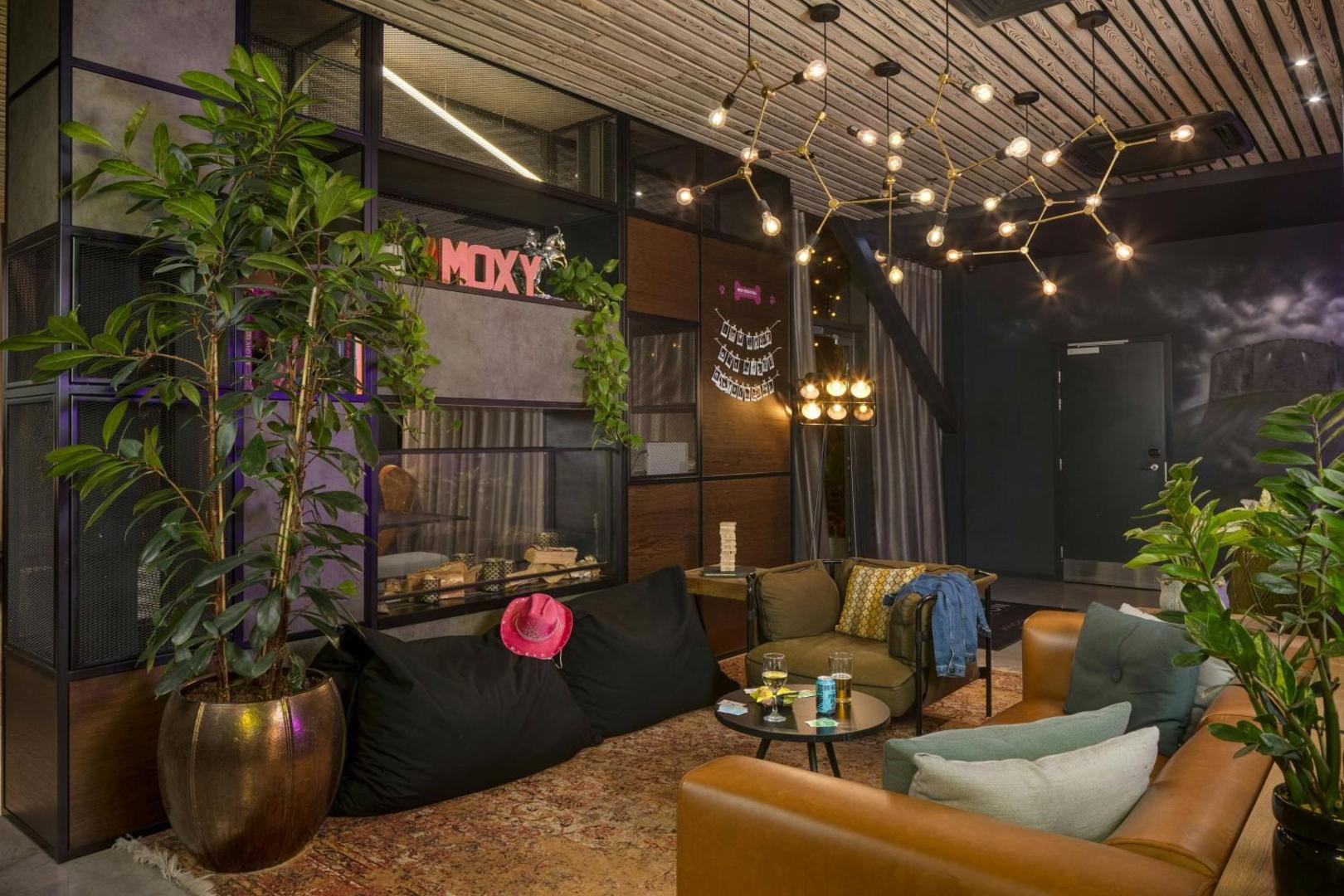 Moxy York