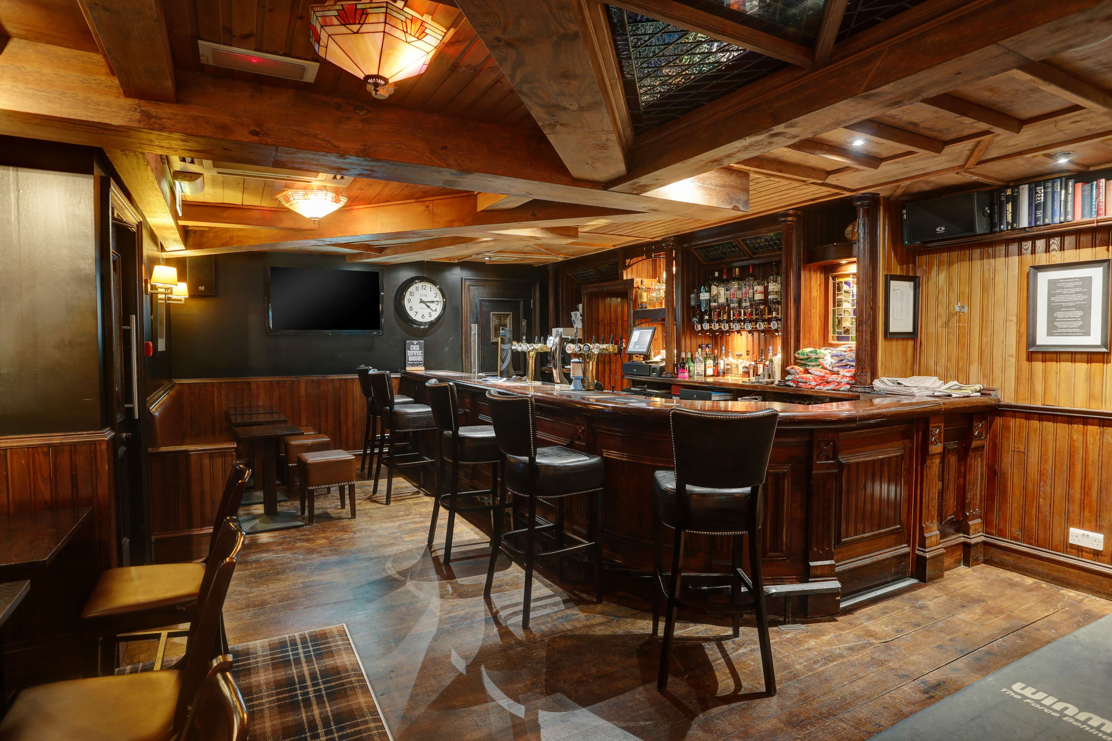 Eglinton Arms Hotel, Premier Collection