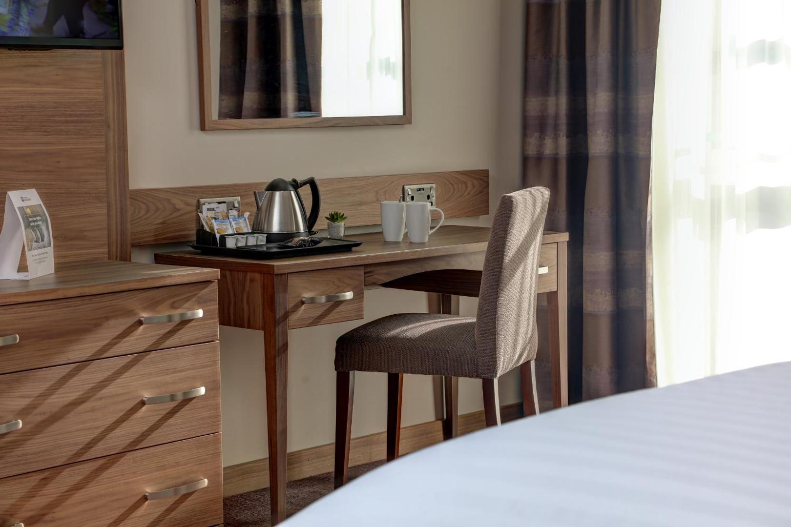 Best Western Kings Manor Hotel