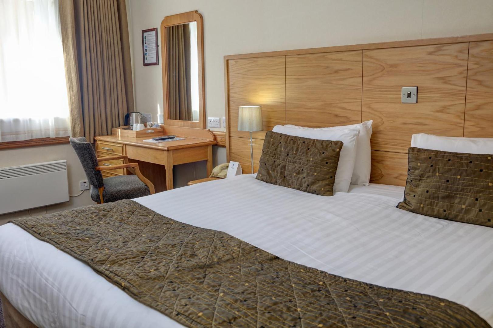 Best Western Kings Manor Hotel