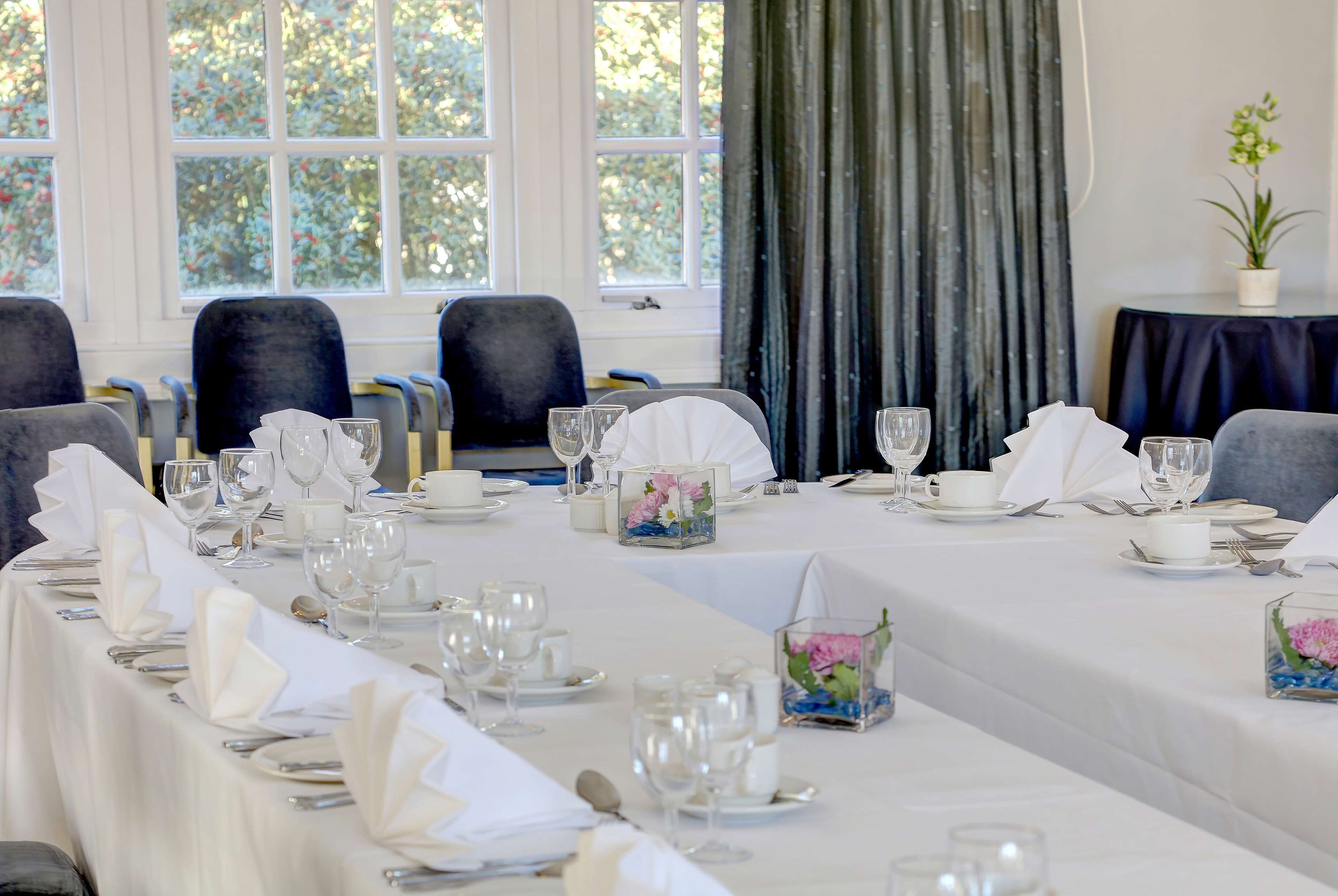 Best Western Kings Manor Hotel