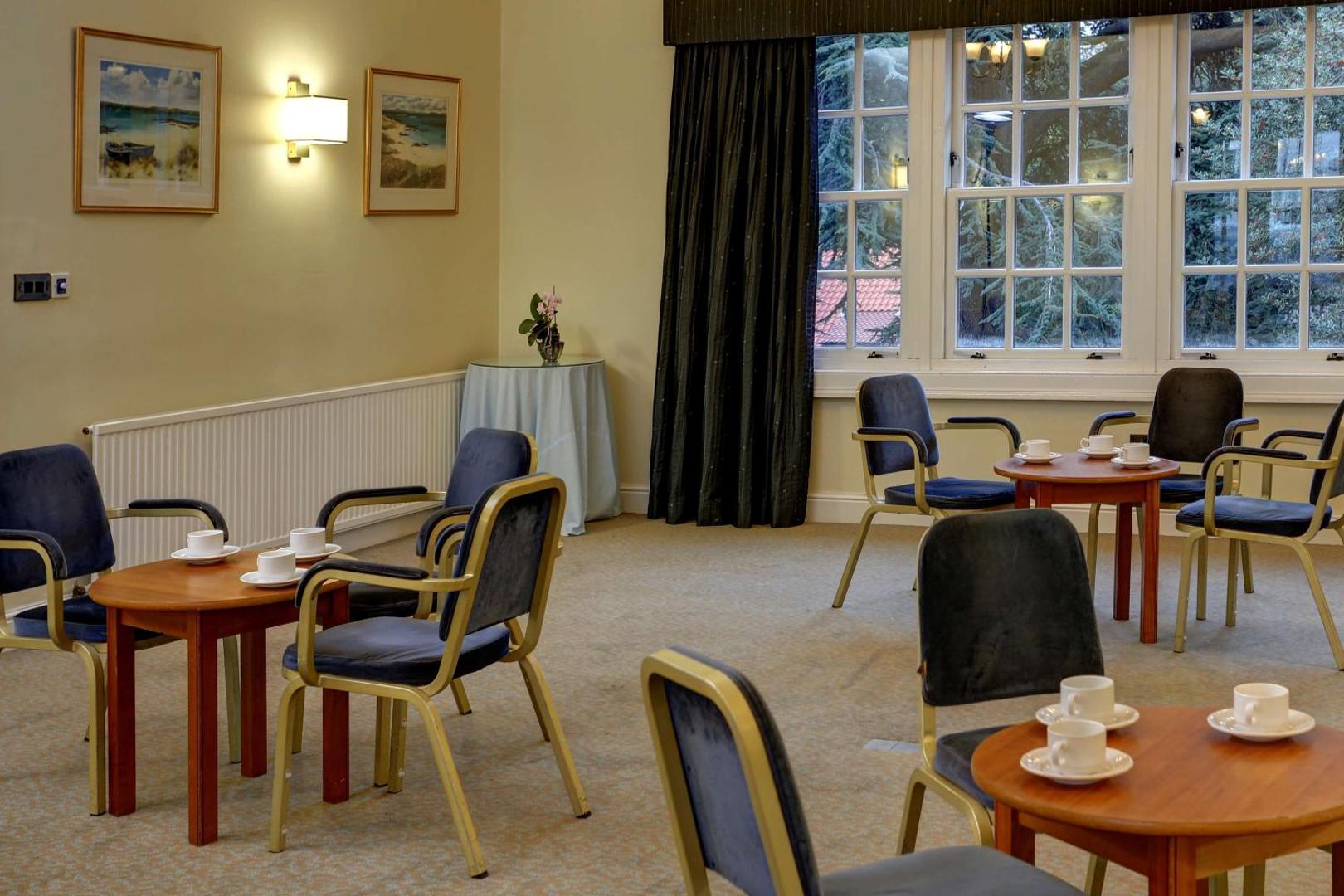 Best Western Kings Manor Hotel