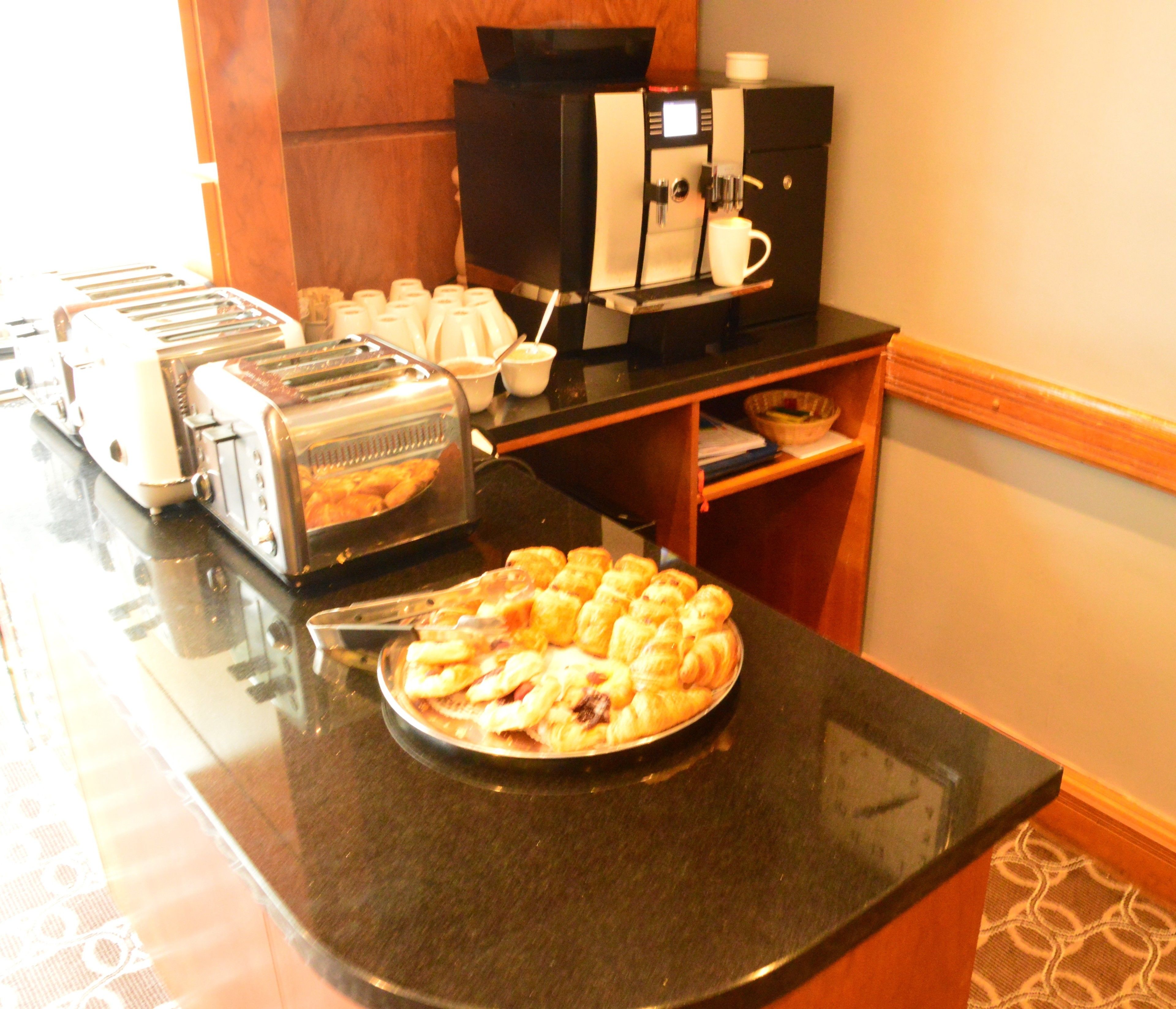 Best Western Kings Manor Hotel