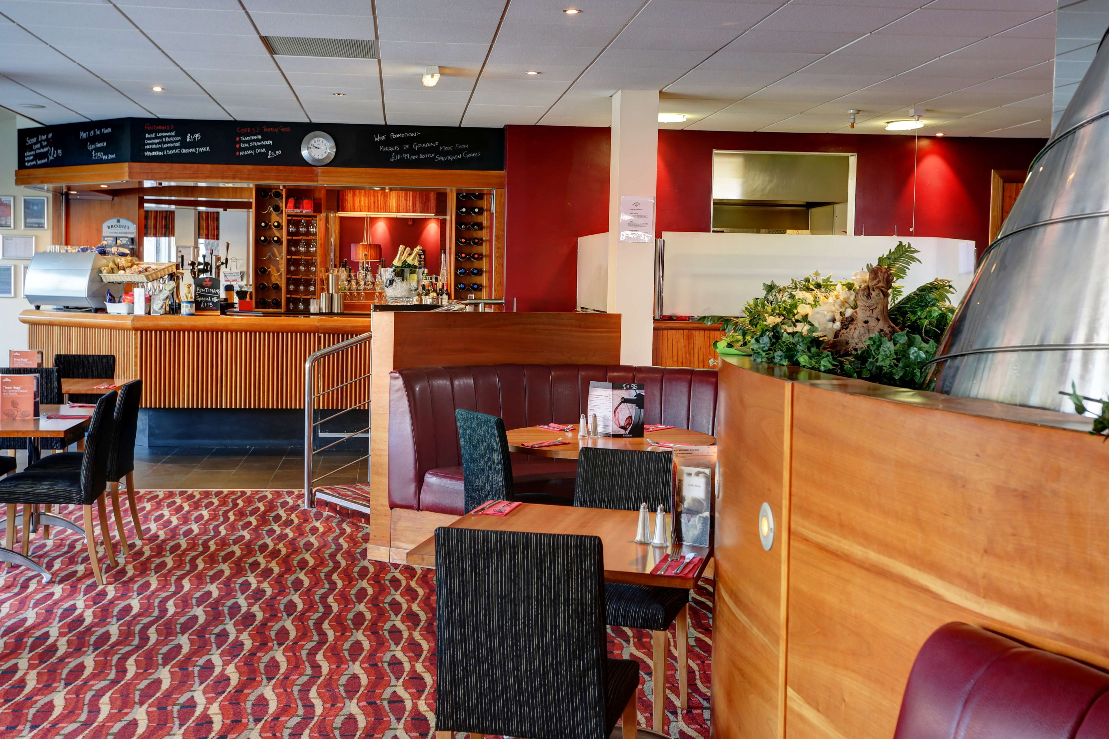 Best Western Kings Manor Hotel