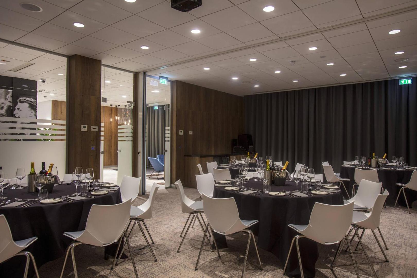 Courtyard Edinburgh West