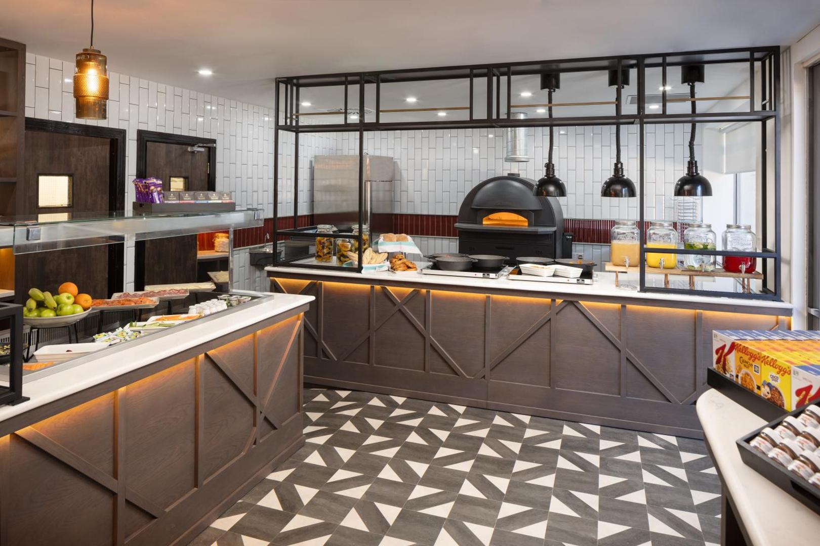 Four Points by Sheraton Edinburgh