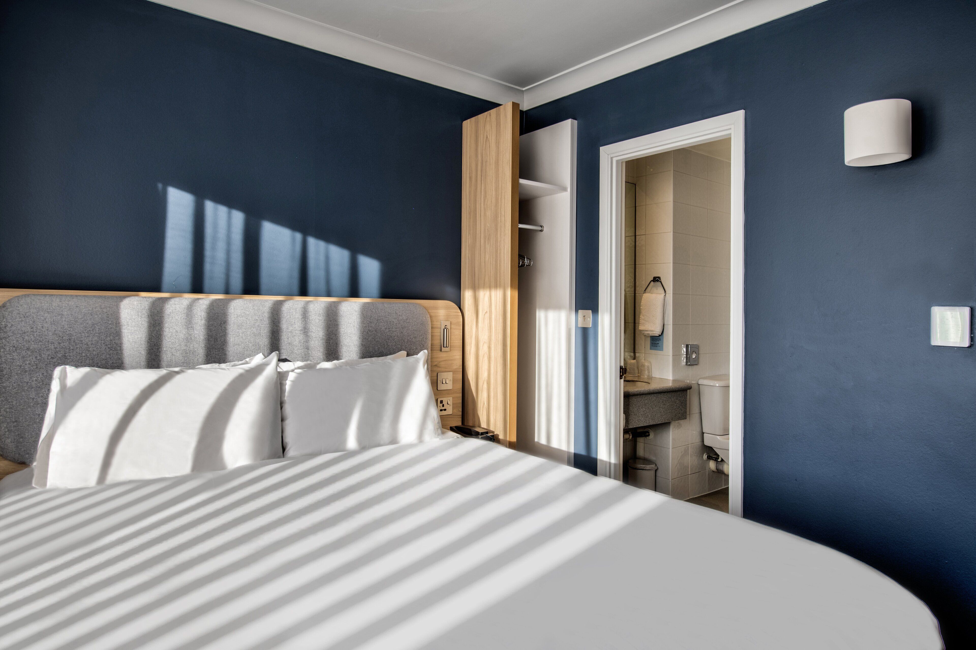 Holiday Inn Edinburgh City - West