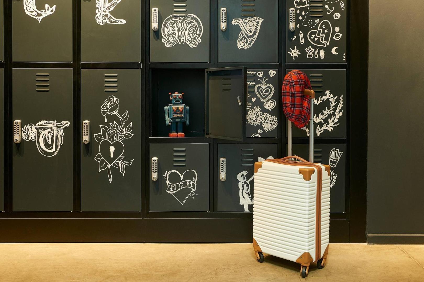 Moxy Edinburgh Airport