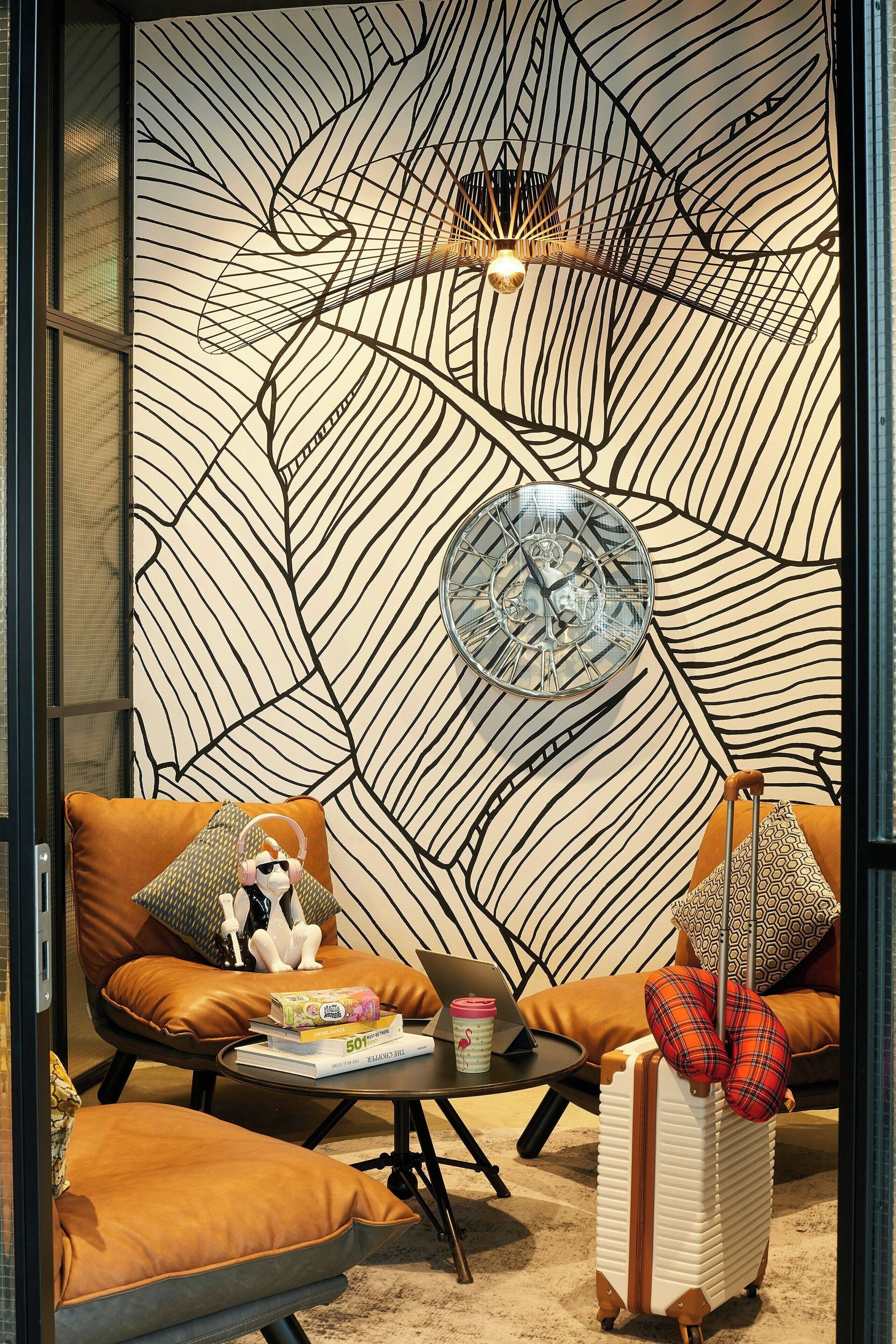 Moxy Edinburgh Airport