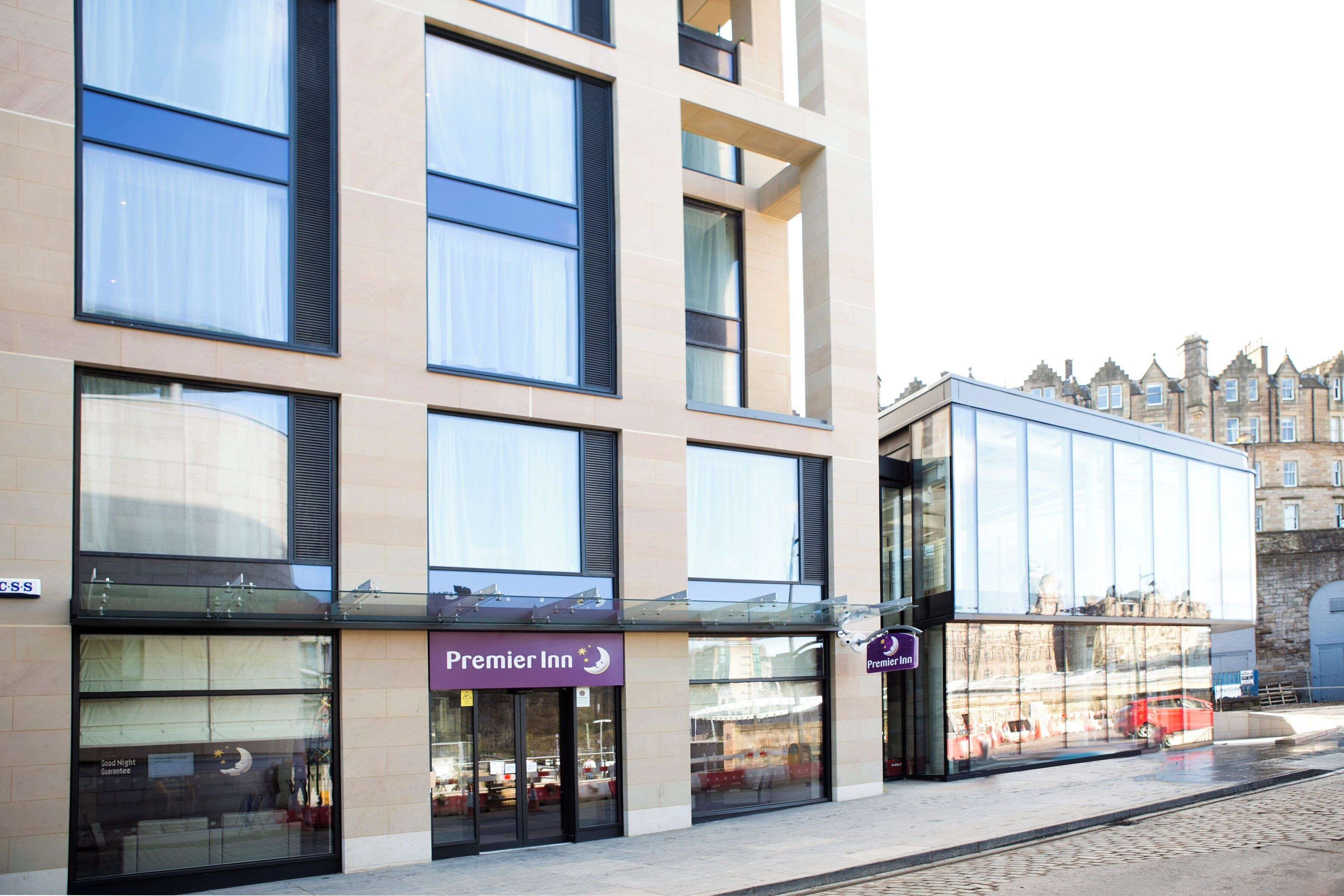 Premier Inn Edinburgh City Centre Royal Mile Premier Inn Edinburgh City Centre Royal Mile