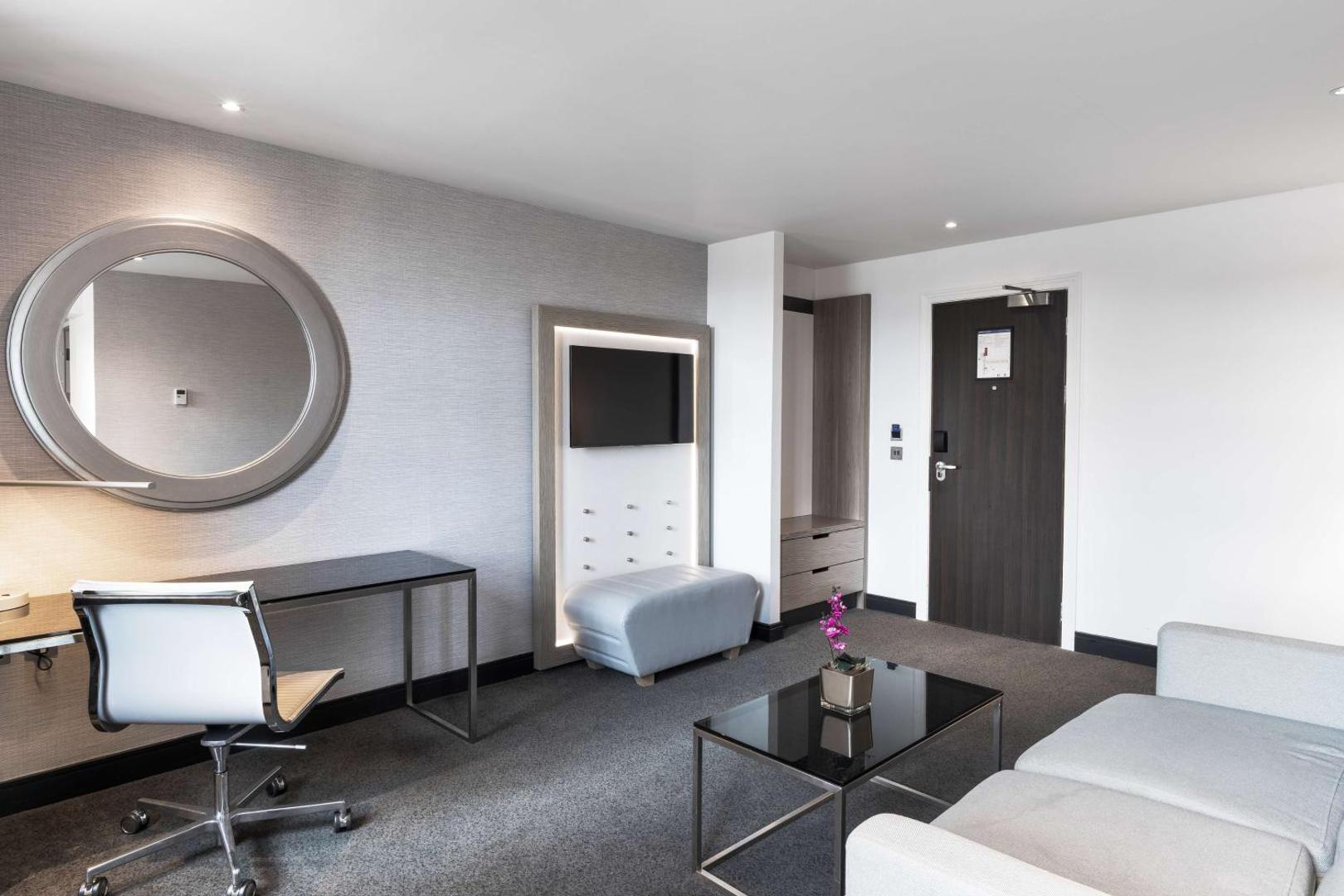 Radisson Blu Edinburgh Radisson Blu Edinburgh