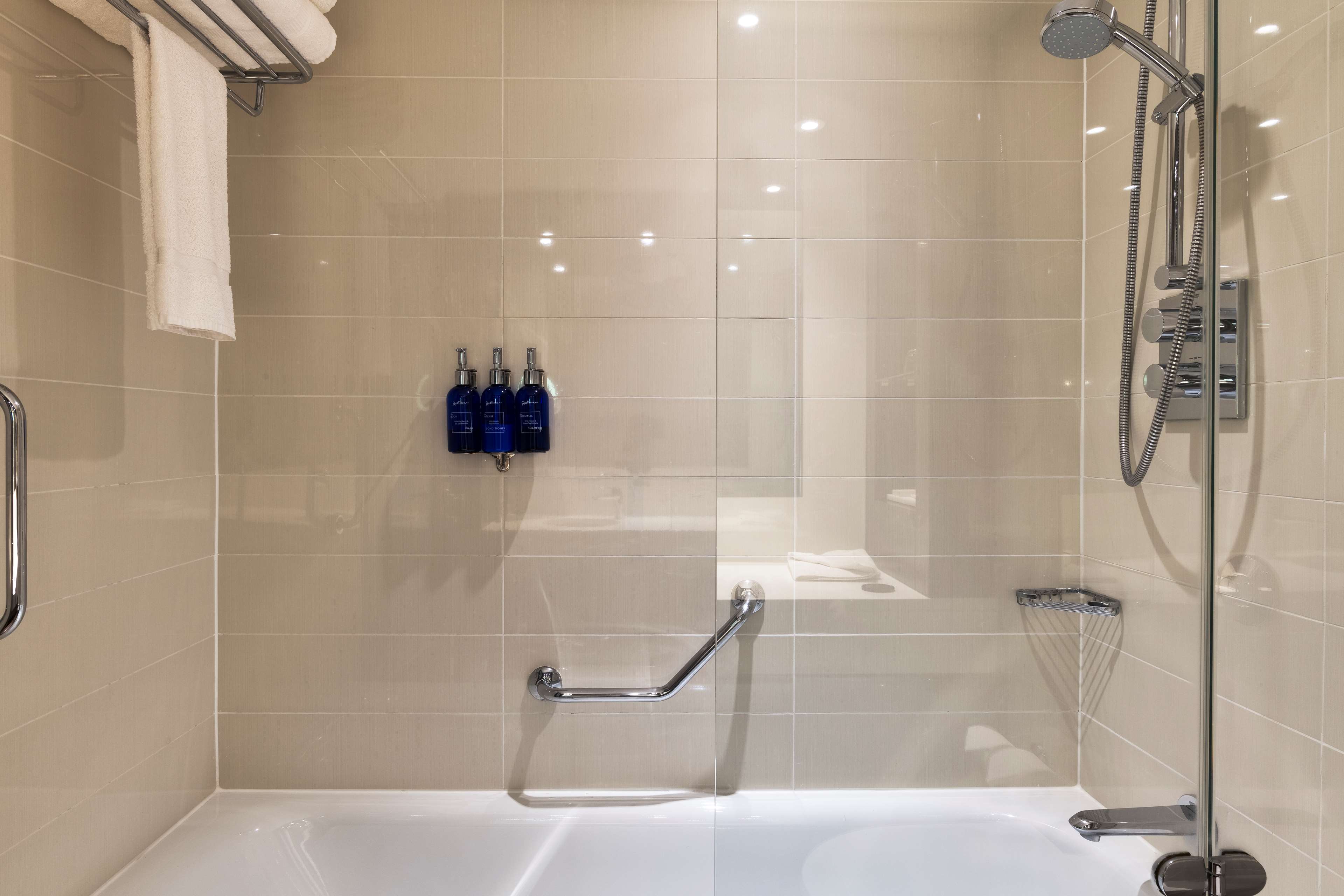 Radisson Blu Edinburgh Radisson Blu Edinburgh