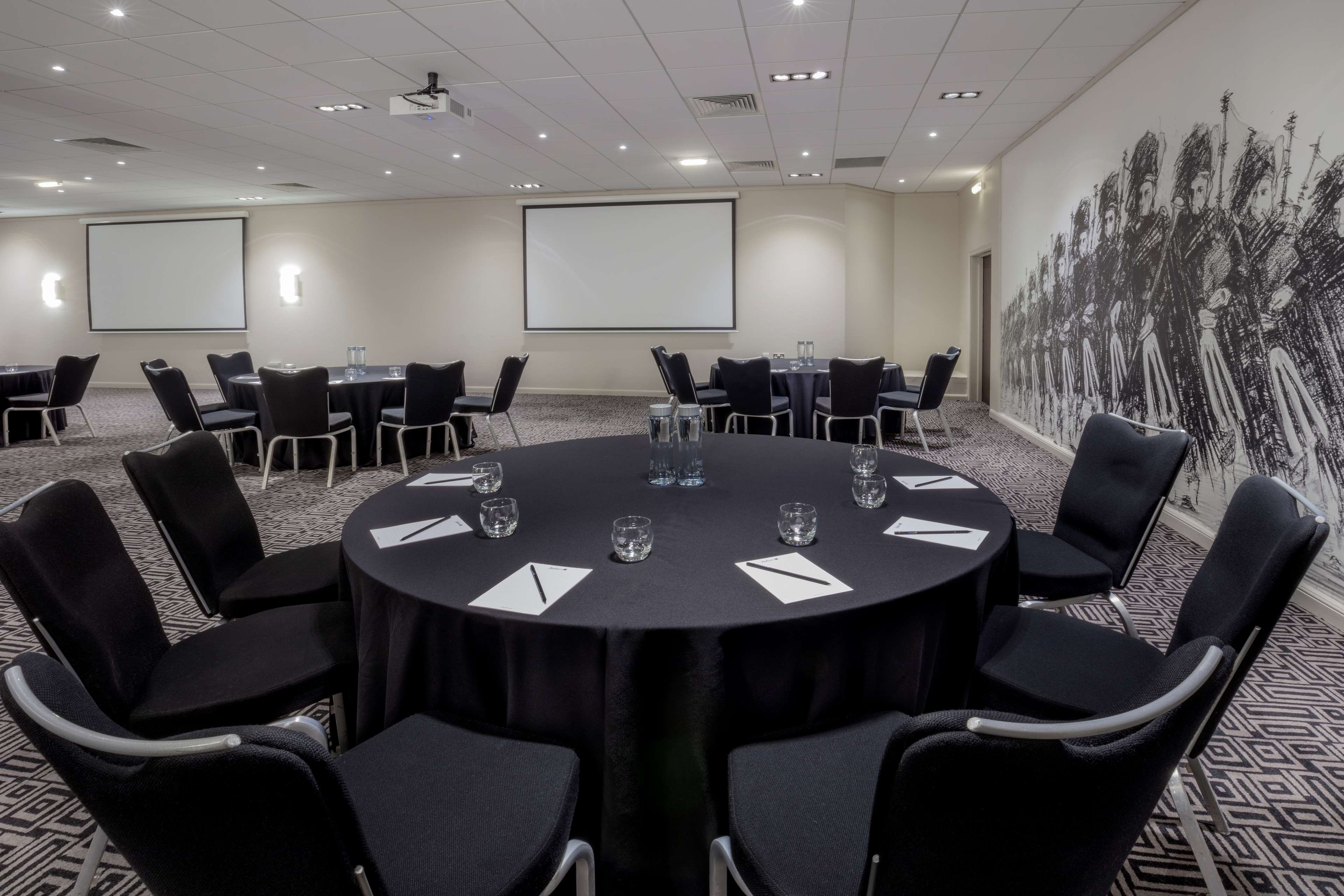 Radisson Blu Edinburgh Radisson Blu Edinburgh