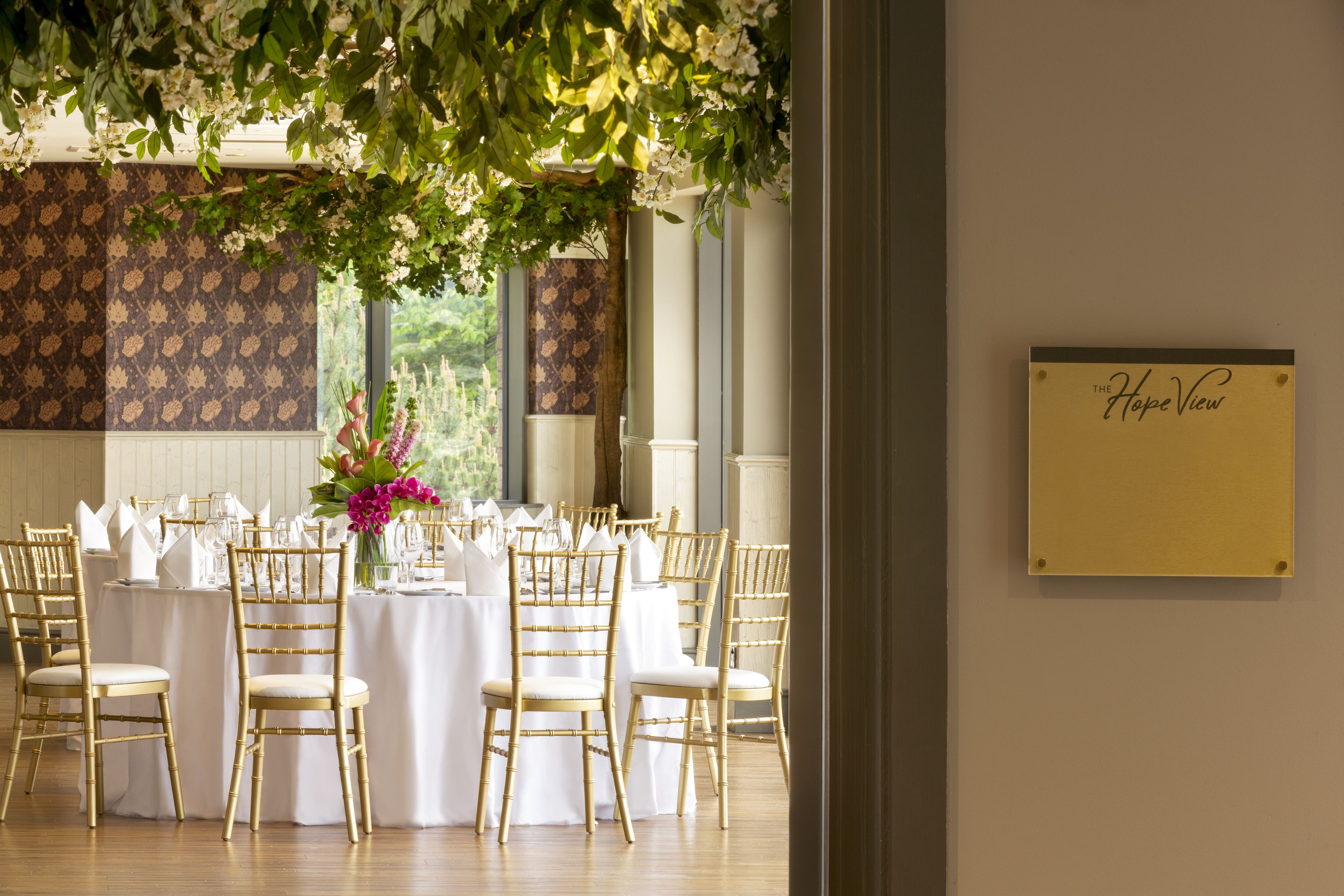 The DoubleTree by Hilton Edinburgh - Queensferry Crossing The DoubleTree by Hilton Edinburgh - Queensferry Crossing