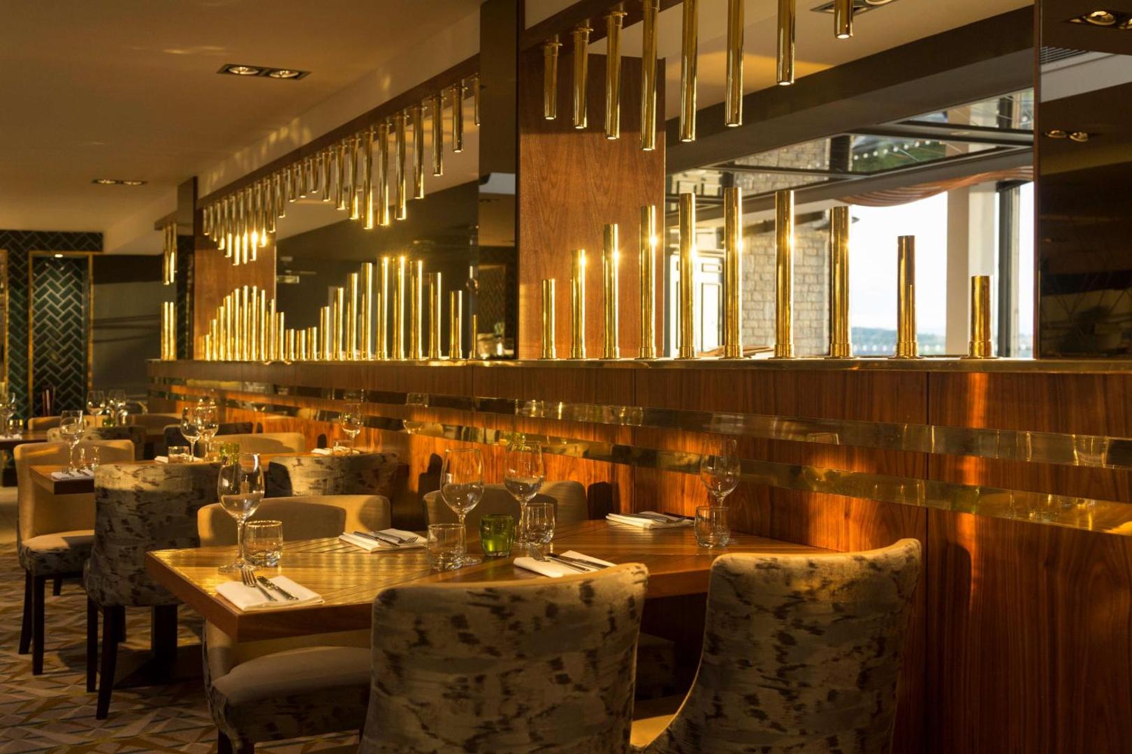 The DoubleTree by Hilton Edinburgh - Queensferry Crossing The DoubleTree by Hilton Edinburgh - Queensferry Crossing