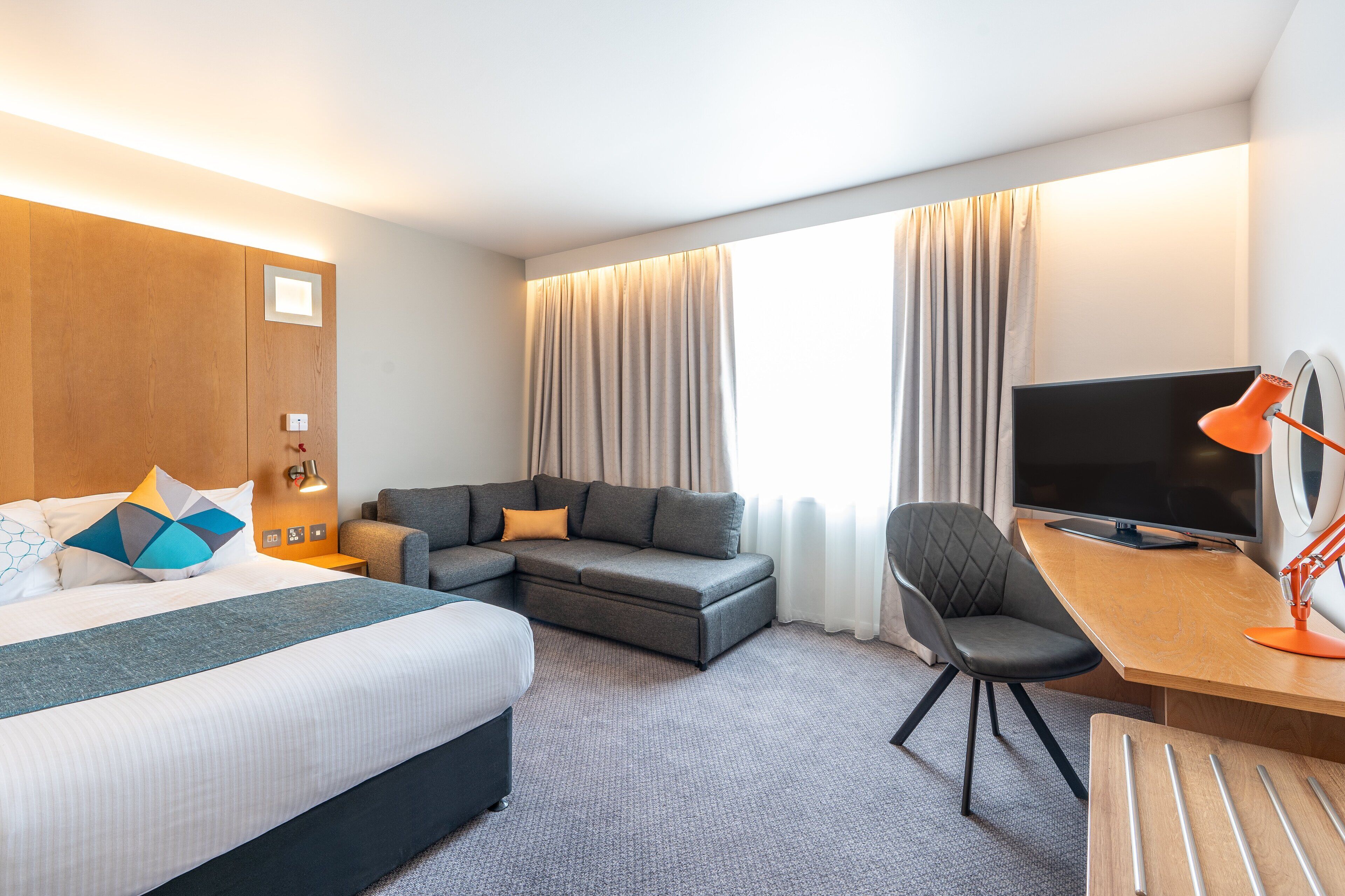 Holiday Inn Bournemouth Holiday Inn Bournemouth