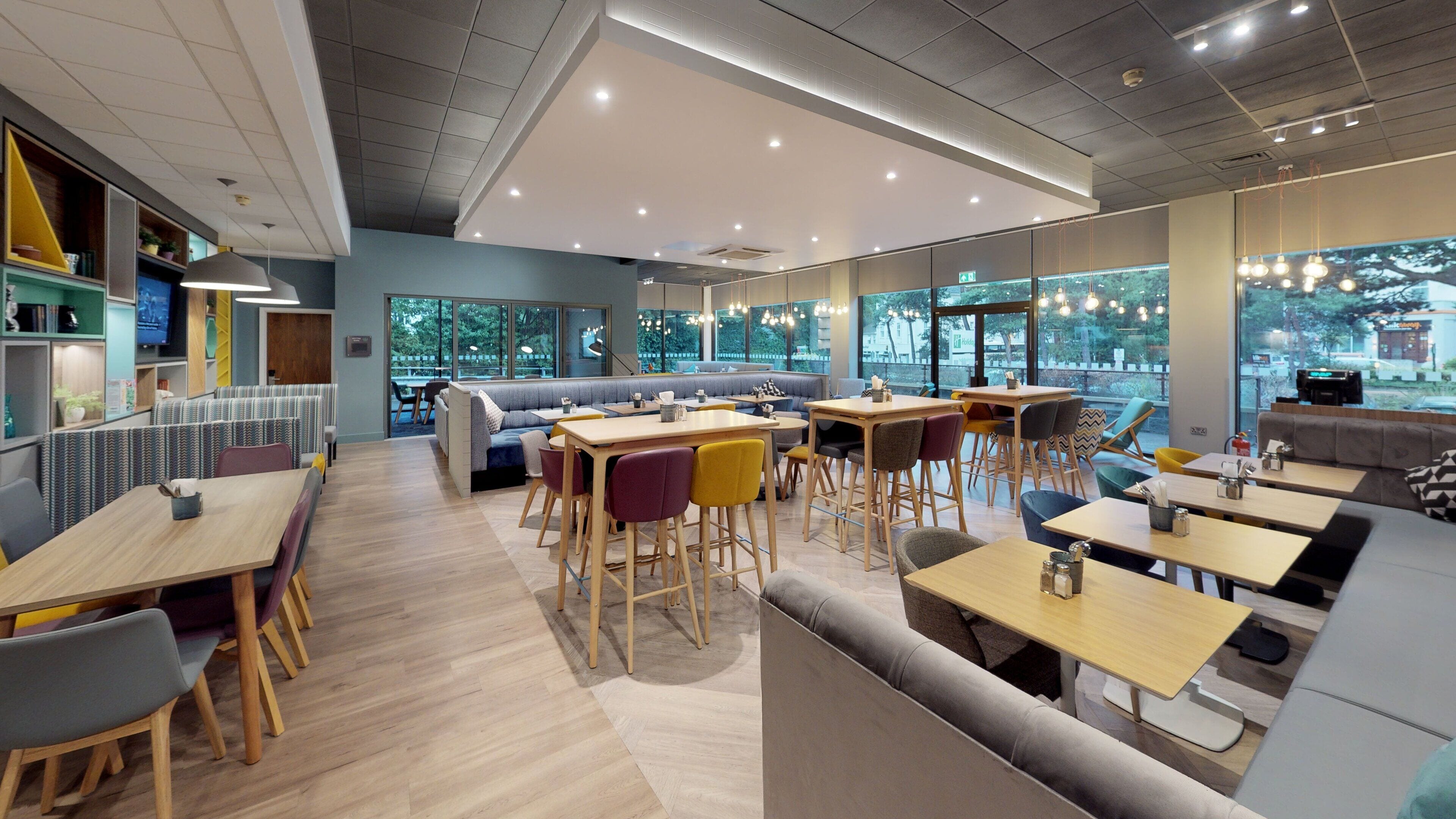 Holiday Inn Bournemouth Holiday Inn Bournemouth